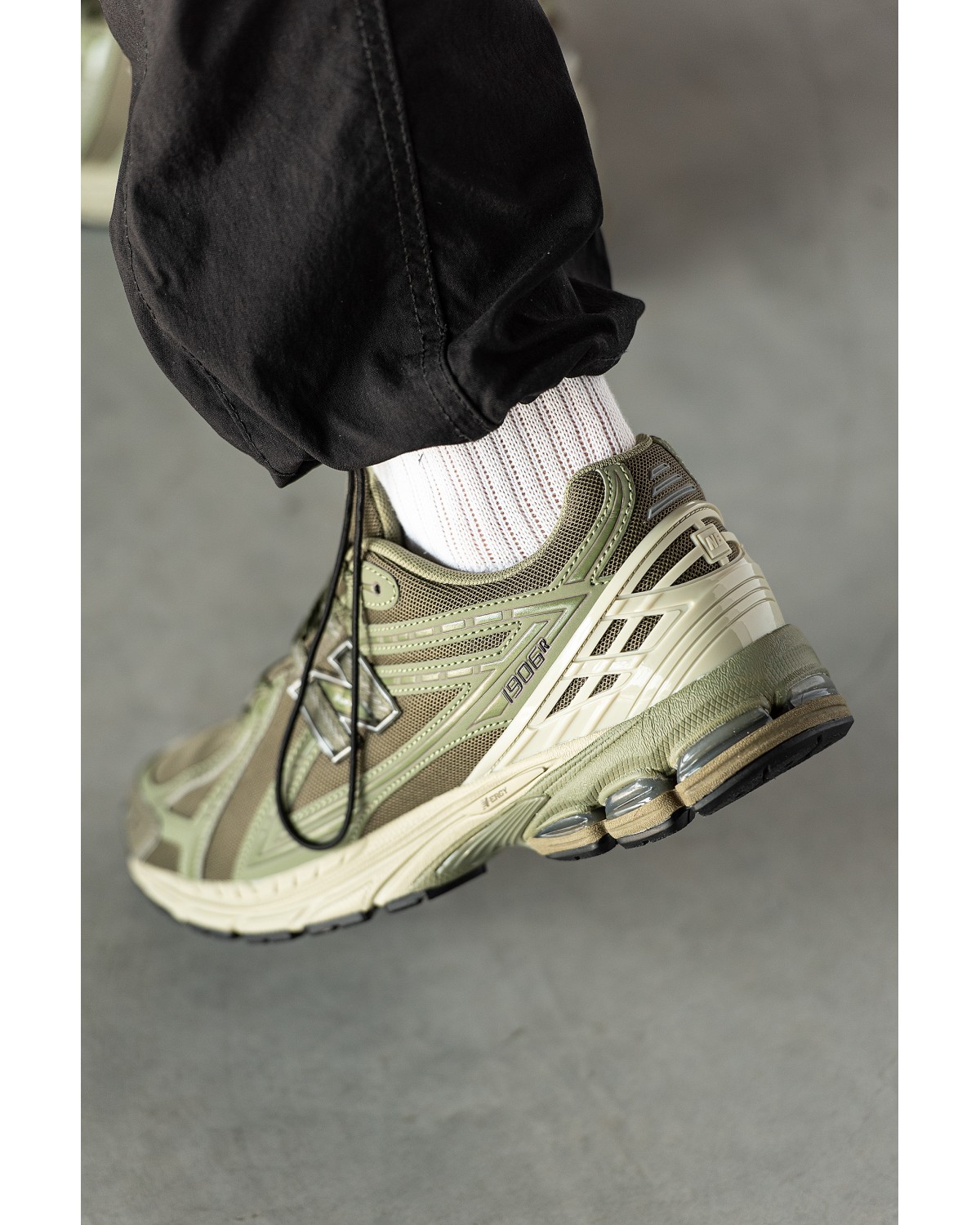 New Balance 1906R