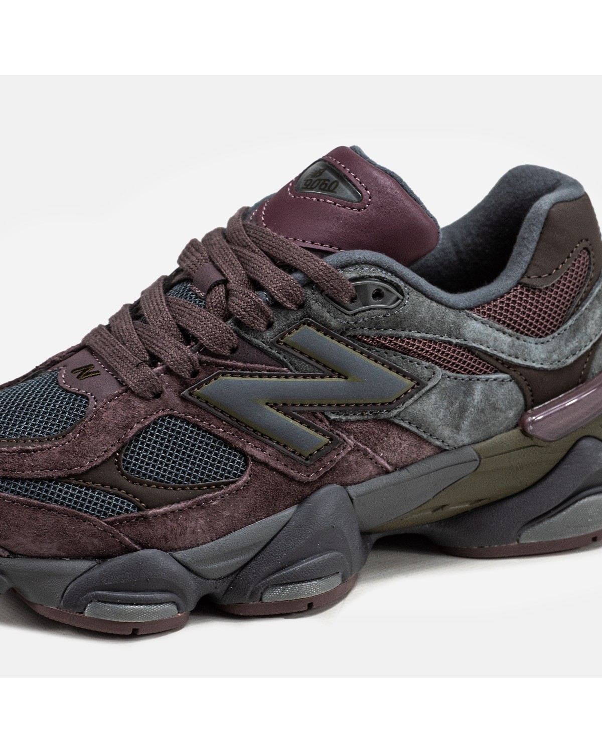 New Balance 9060 Truffle Rich Earth