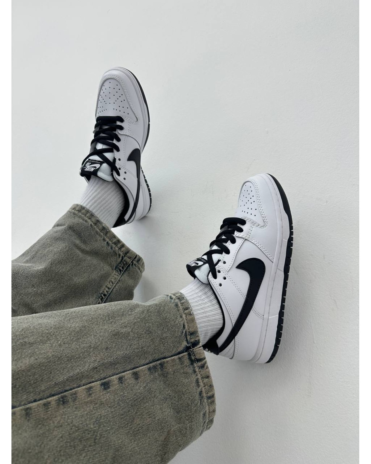 Nike SB Dunk Low White Black