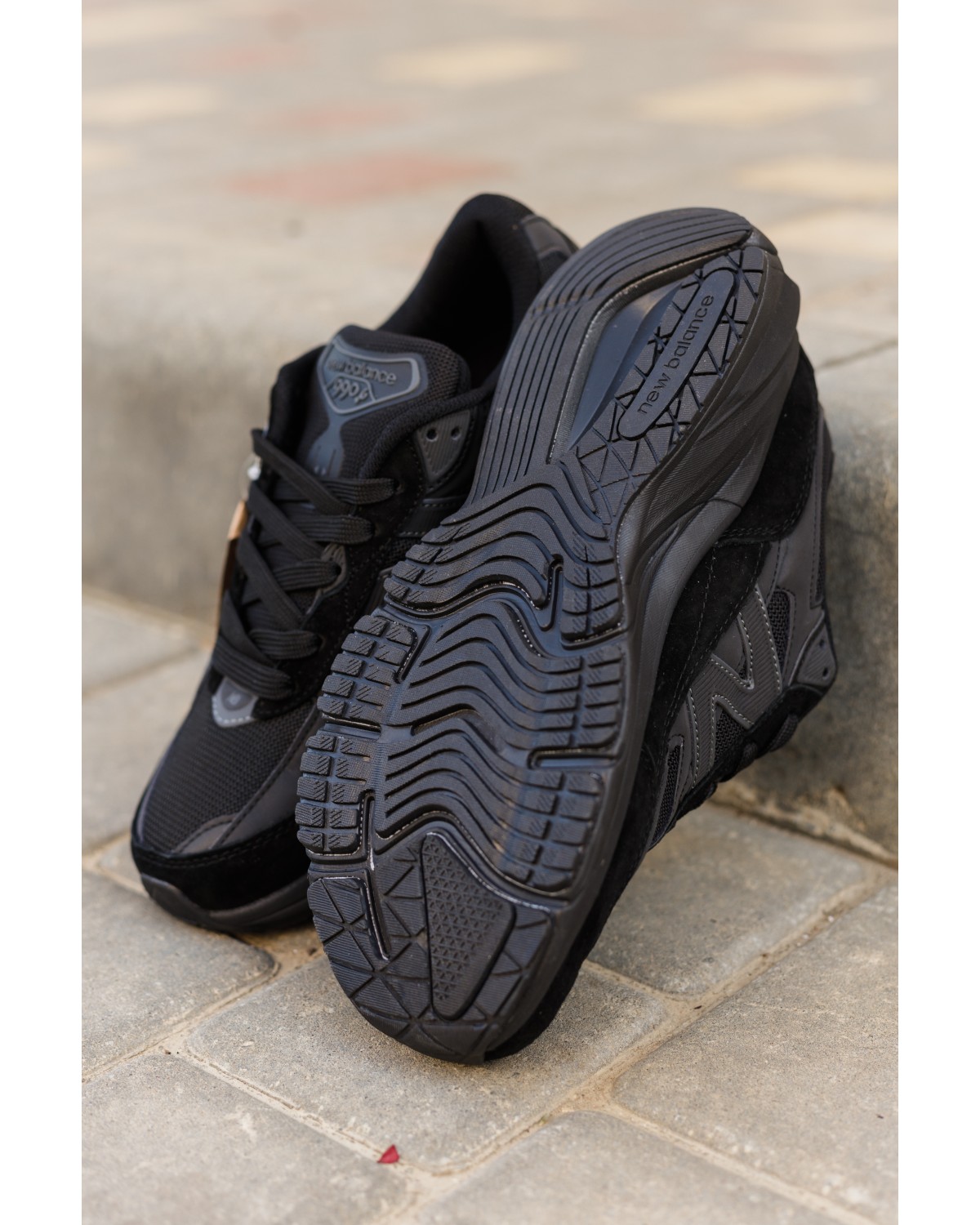 New Balance 990v6 Black