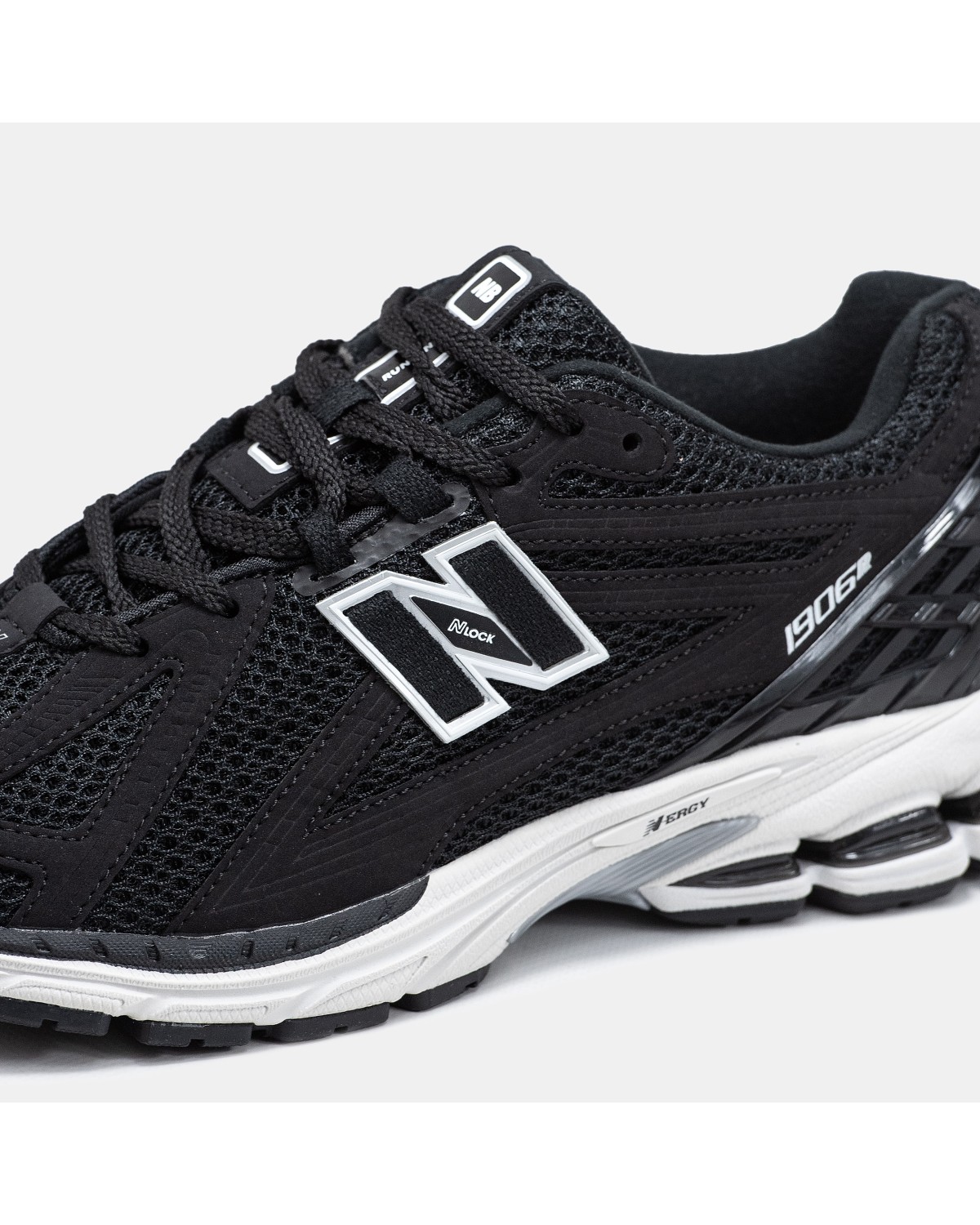 New Balance 1906R