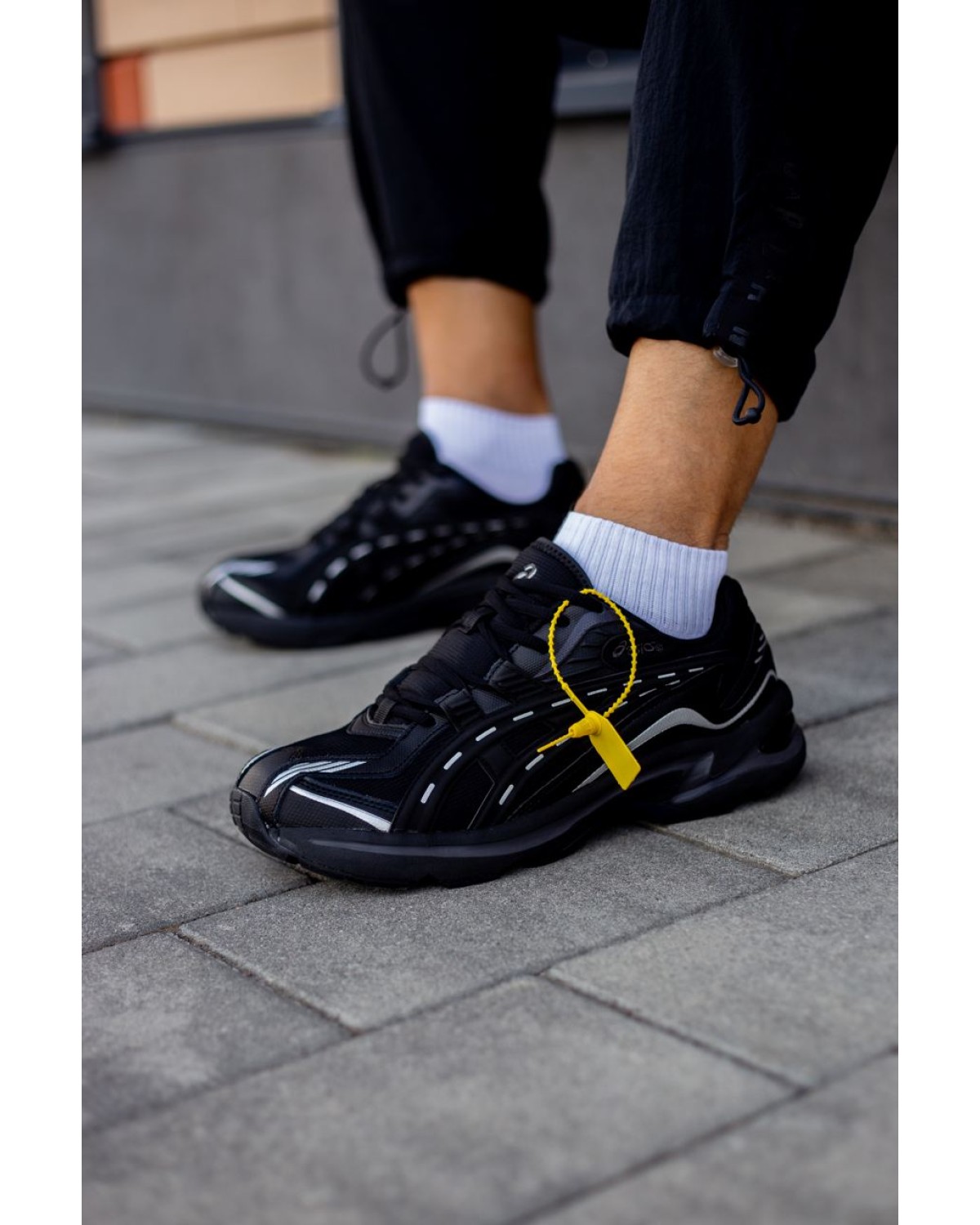 Asics Gel-Preleus Black White
