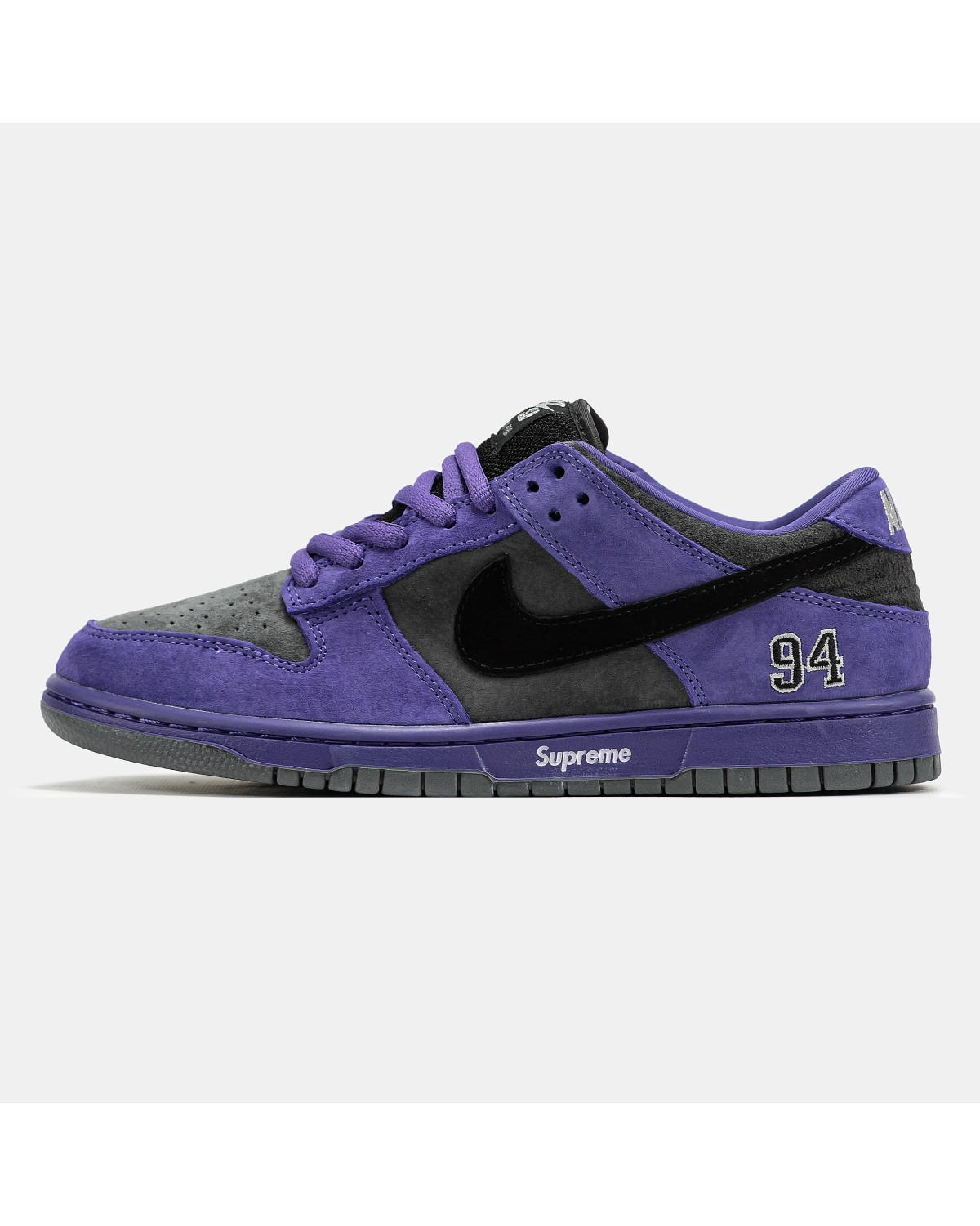 Nike SB Dunk x Supreme