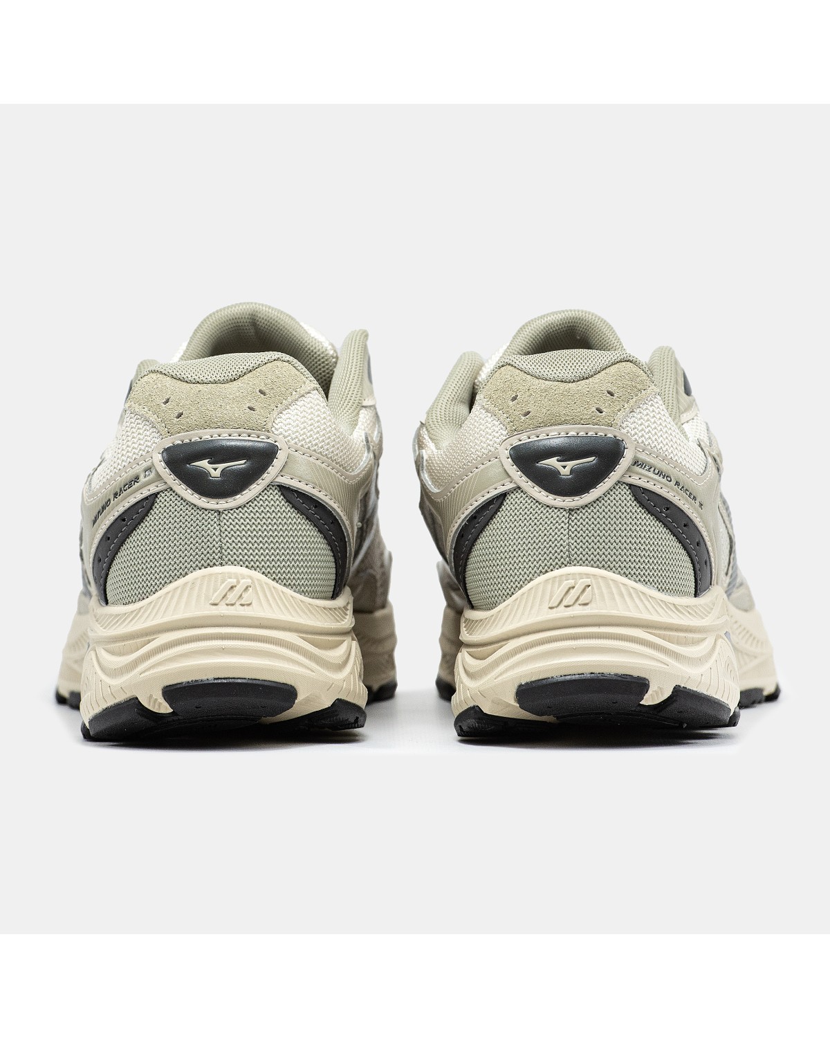 Mizuno Racer S