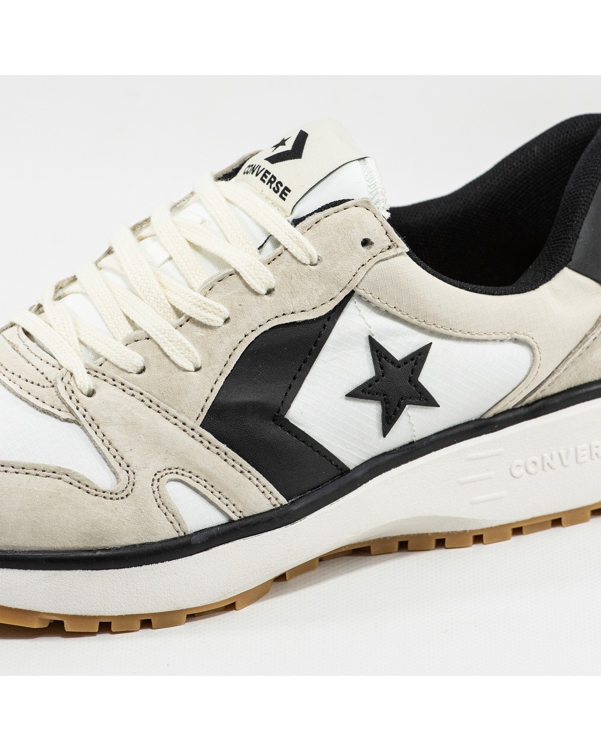 Converse Omni Trainer