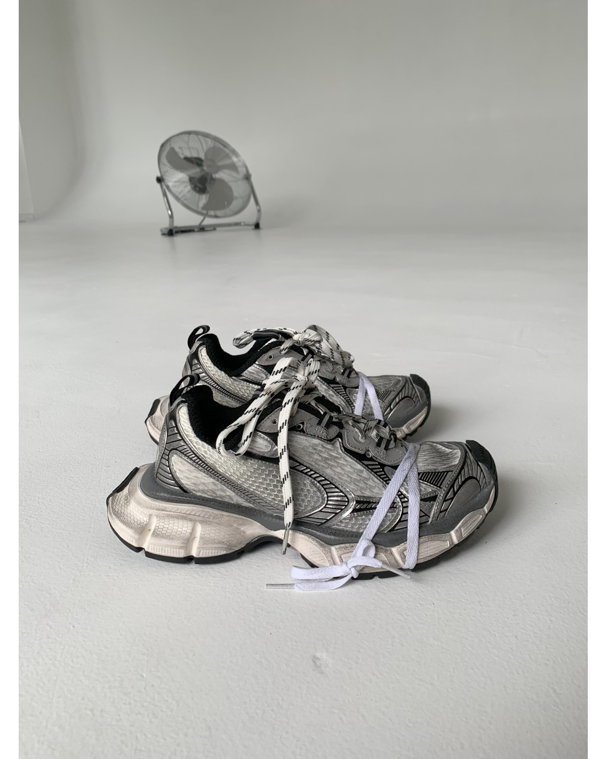 Balenciaga 3XL Silver/Grey