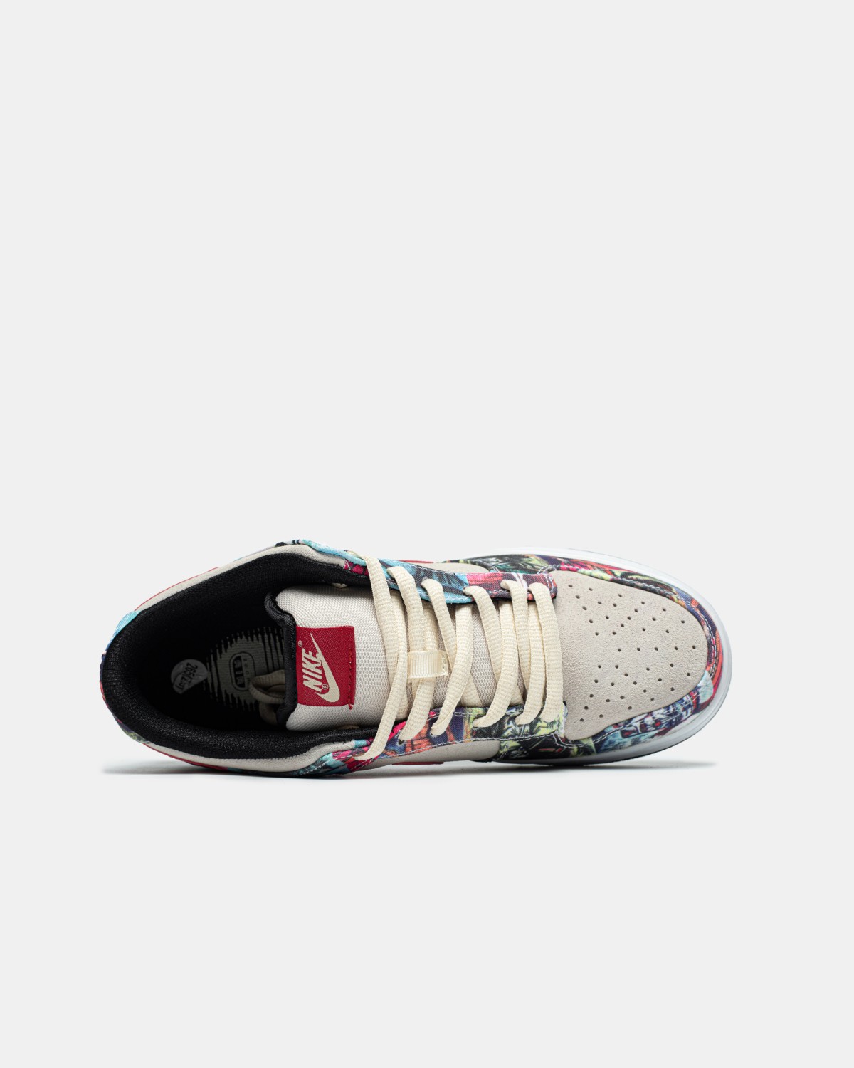 Nike SB Dunk Low Paris