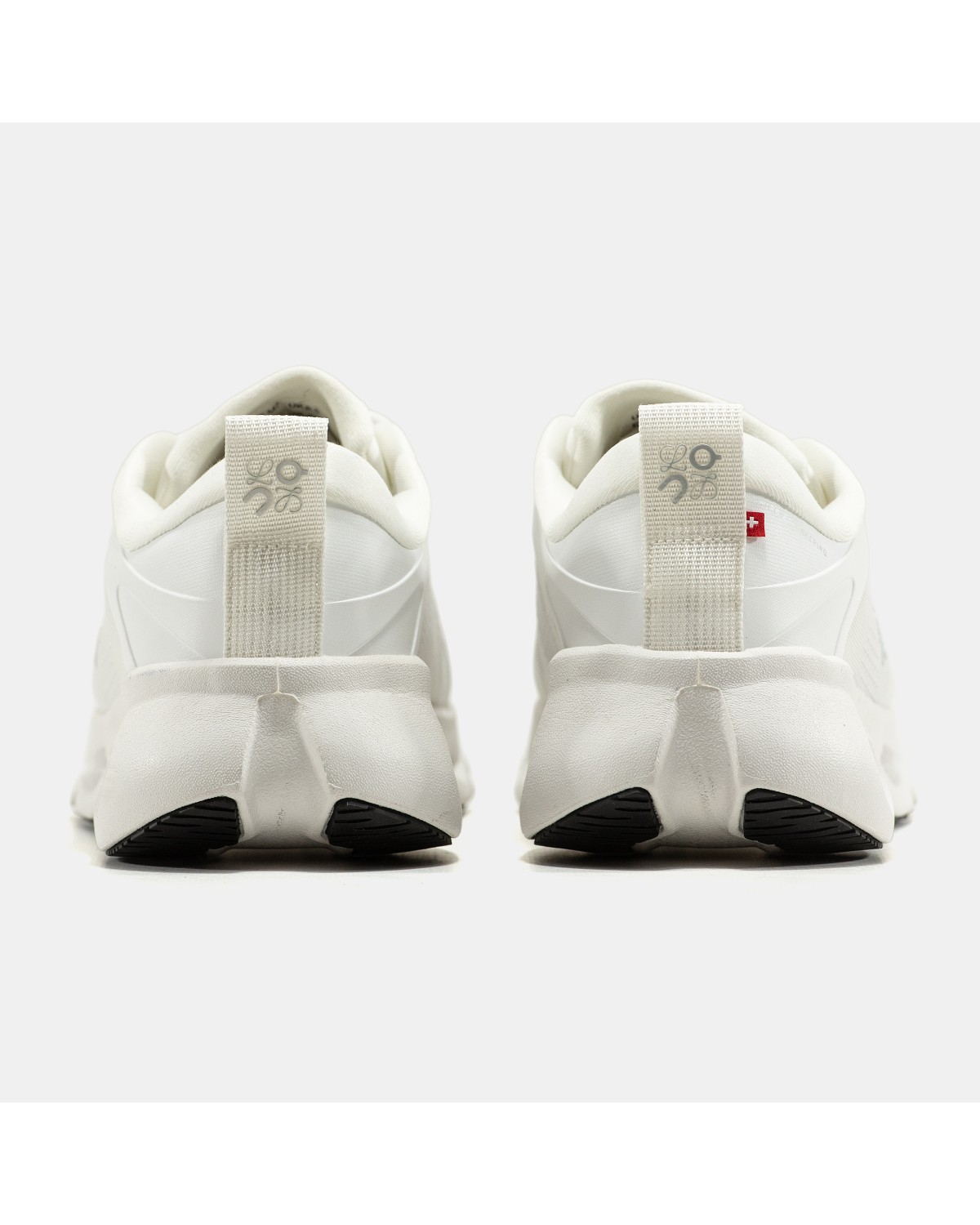 ON Cloudtilt x Loewe White