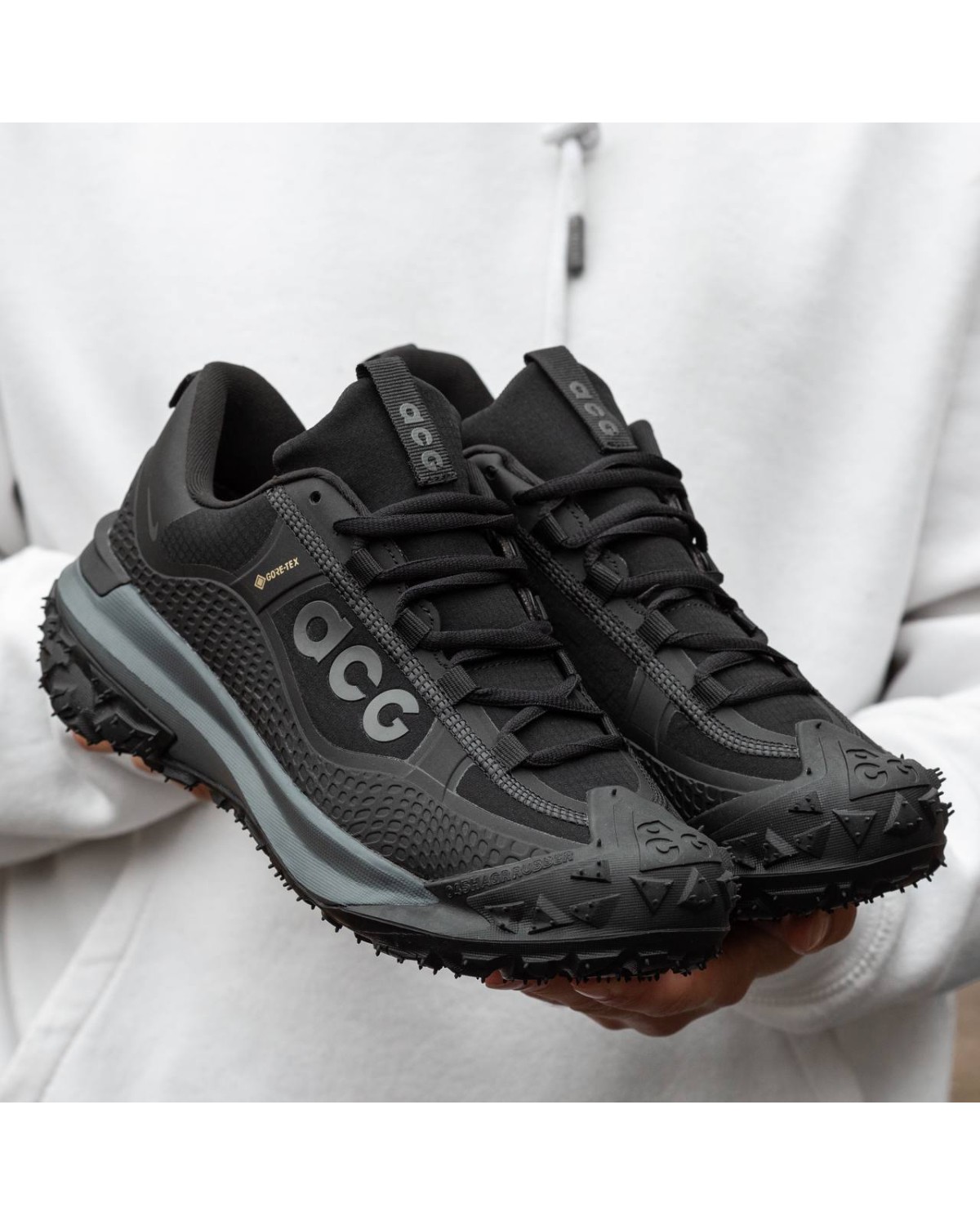 Nike ACG Mountain Fly Gore-Tex