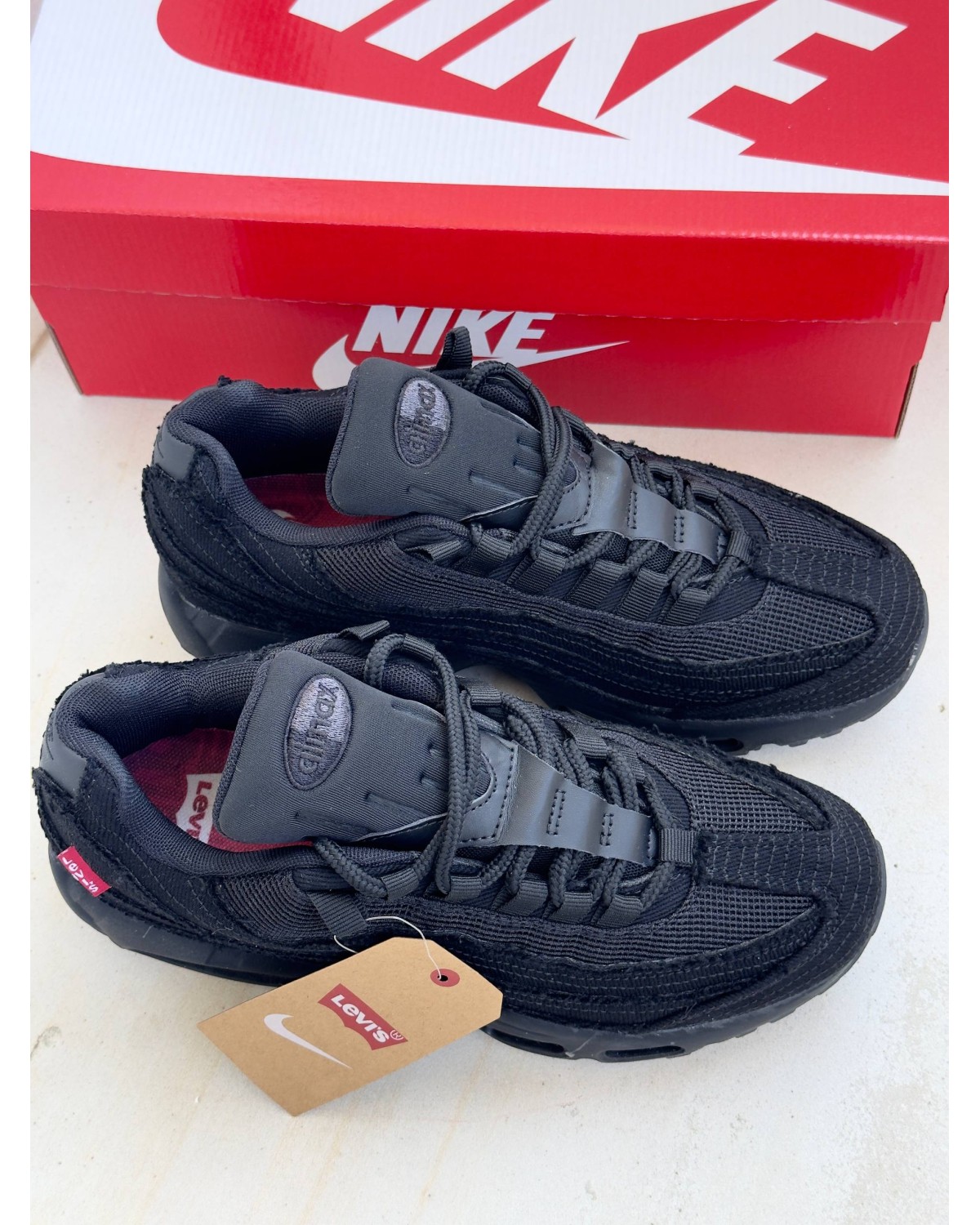 Levi’s x Nike Air Max 95 Black