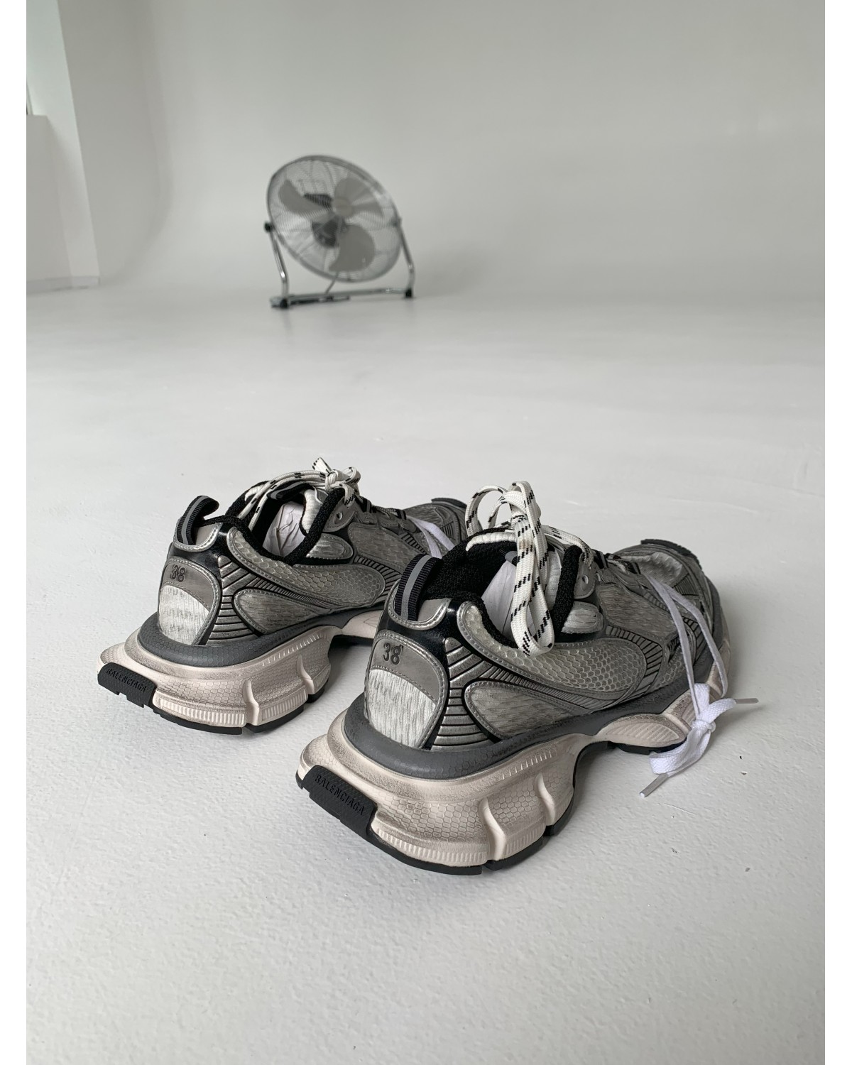 Balenciaga 3XL Silver/Grey