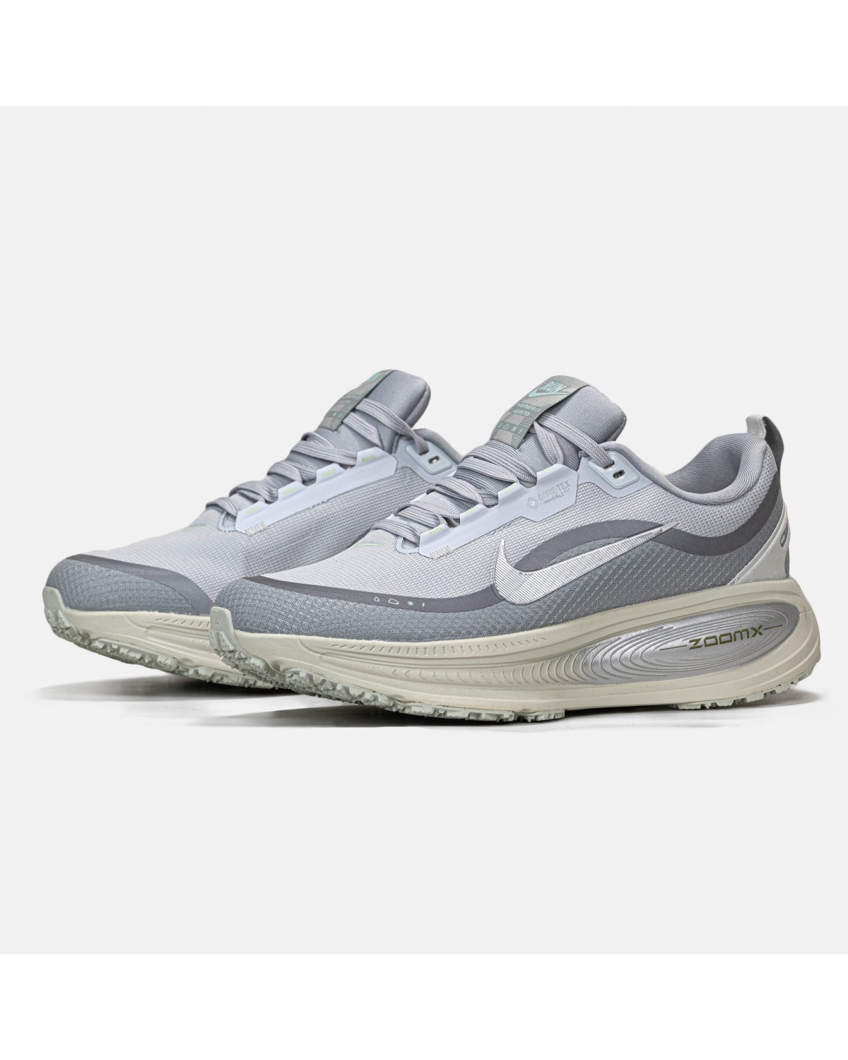 Nike Vomero 18 Gore -Tex White Gray Nike Vomero 18 Gore -Tex White Gray