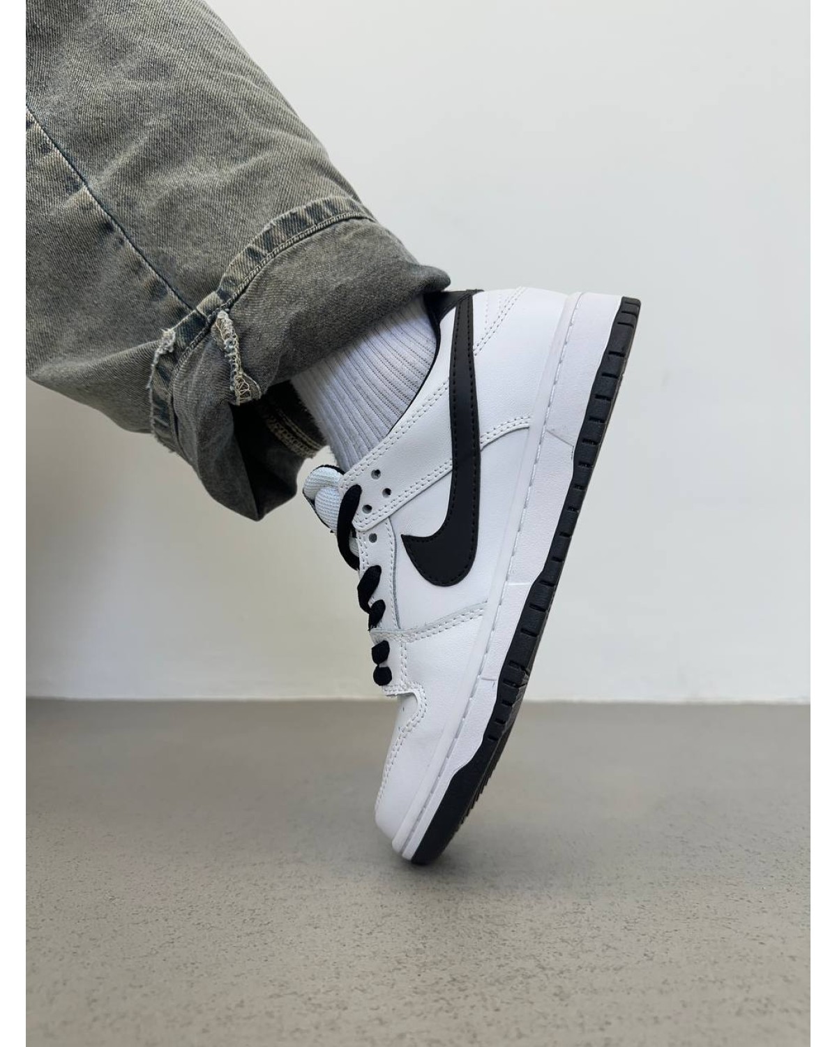 Nike SB Dunk Low White Black