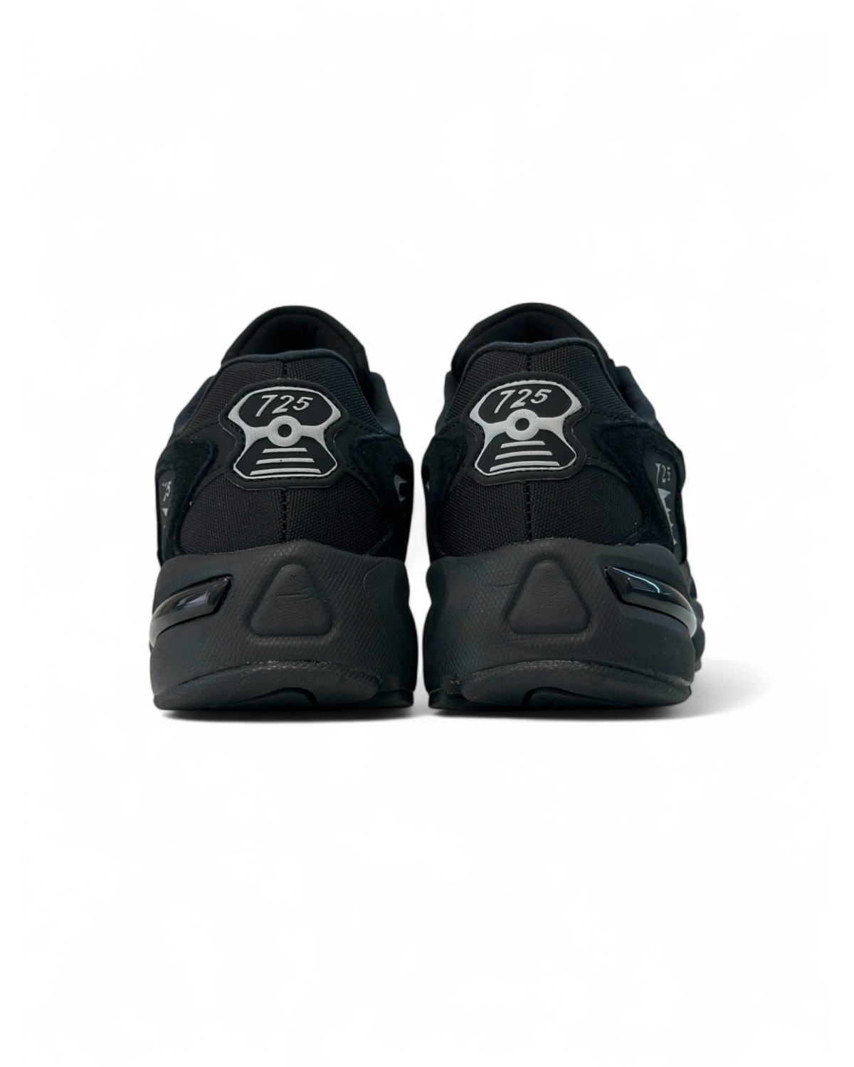 New Balance 725 Black Thermo