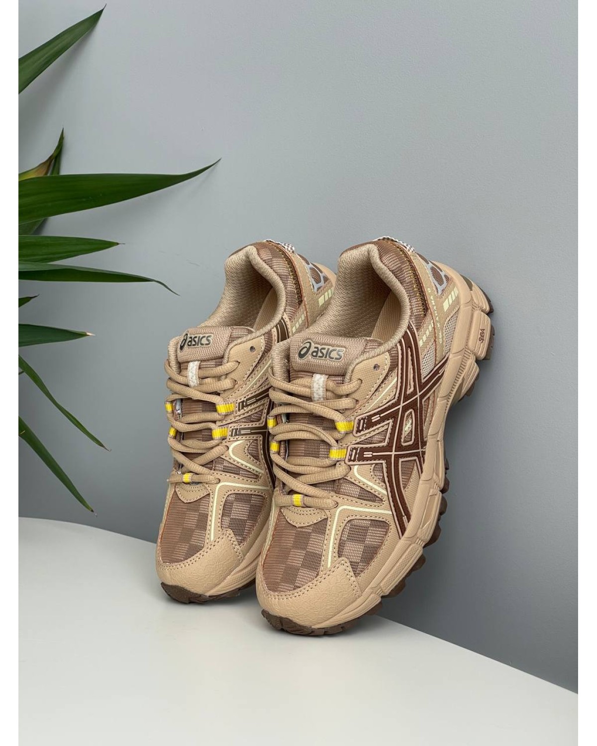 Asics GEL-Kahana 8 Brown Beige