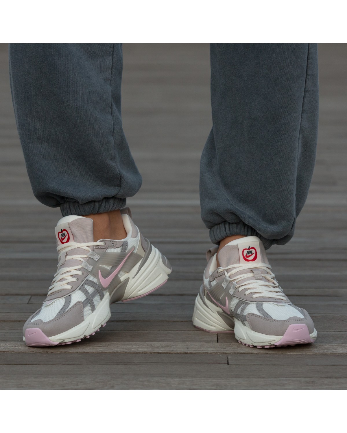 Nike Runtekk Pink Foam Vast Grey