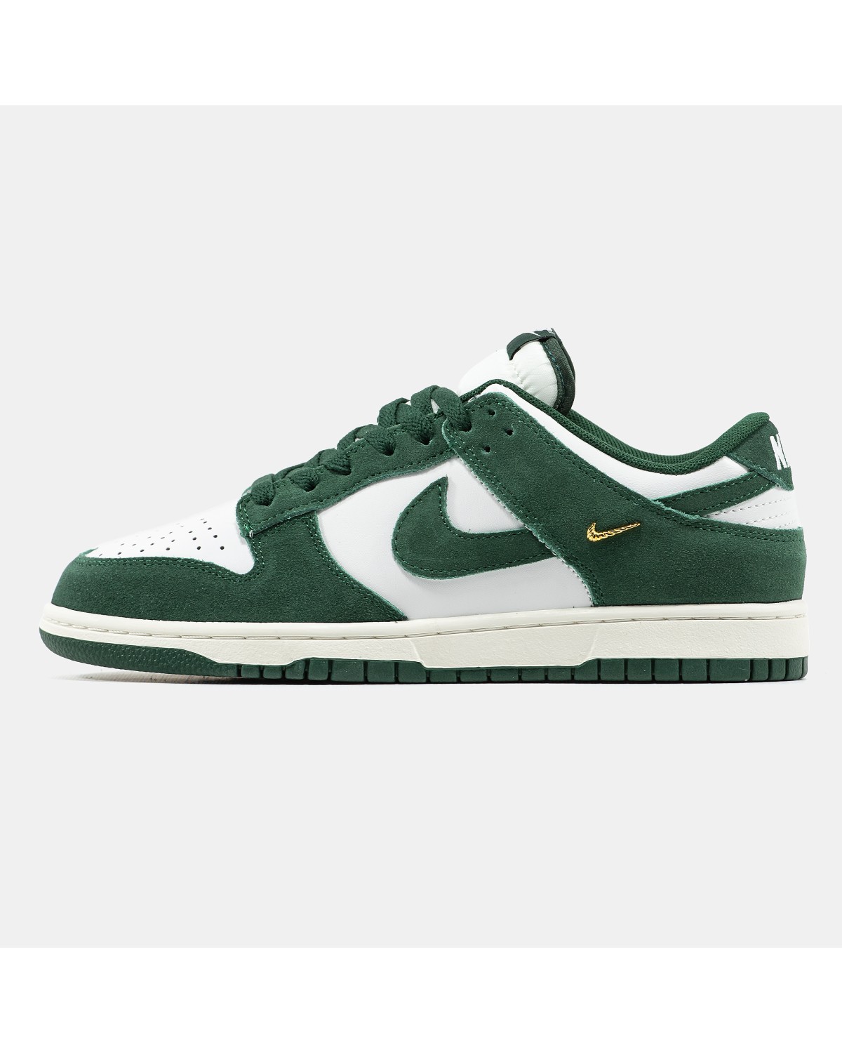 Nike SB Dunk Low