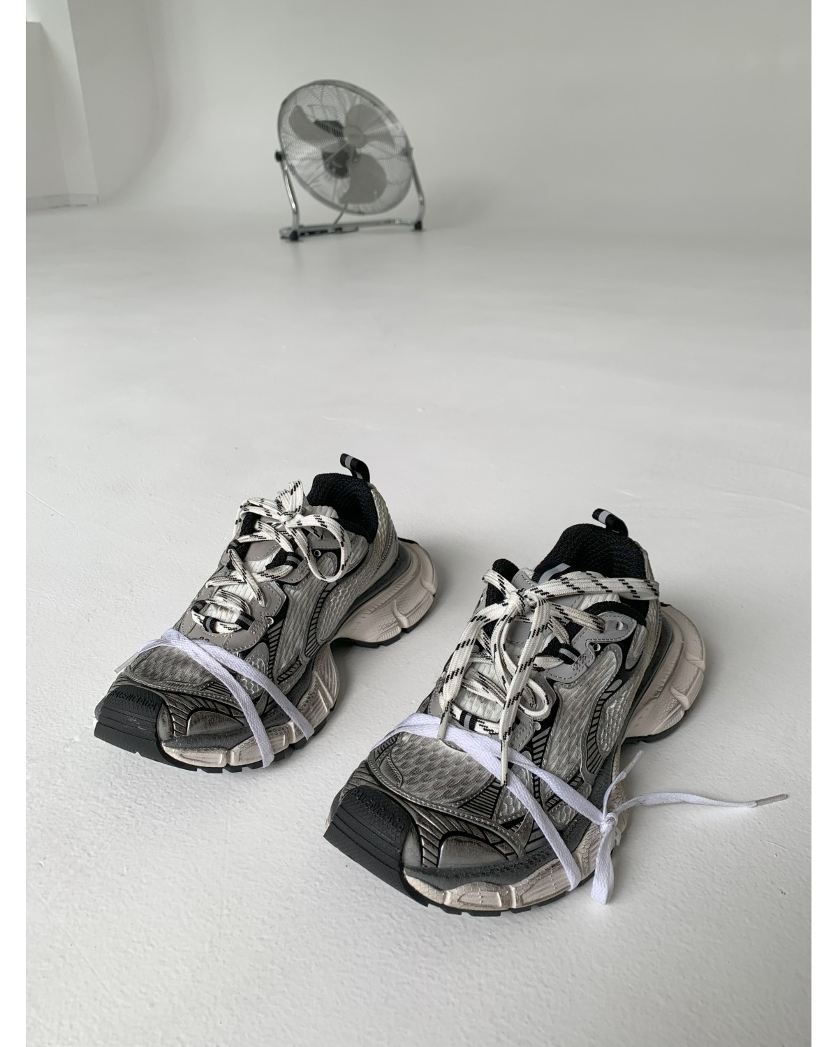 Balenciaga 3XL Silver/Grey