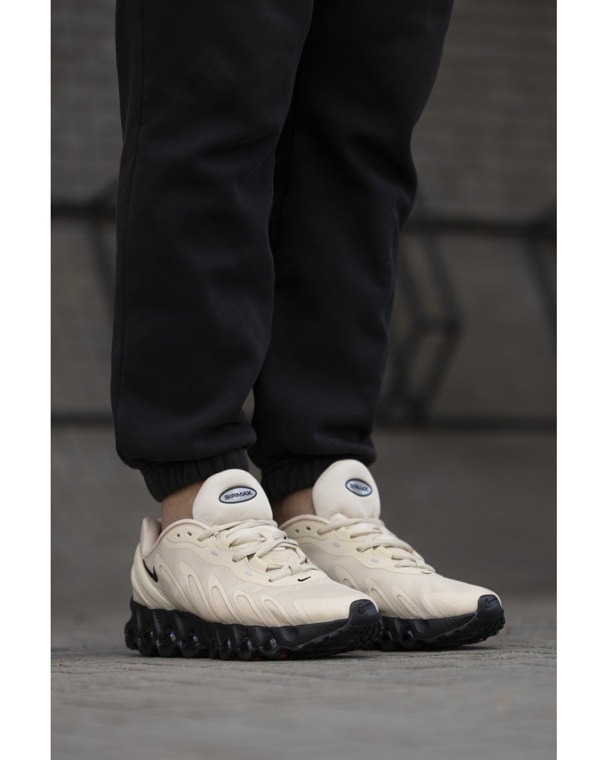 Nike Air Max DN8 Beige