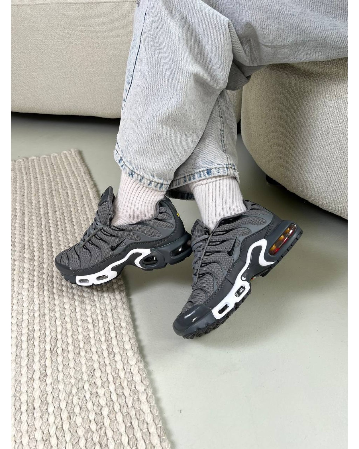 Nike Air Max TN Plus Grey White