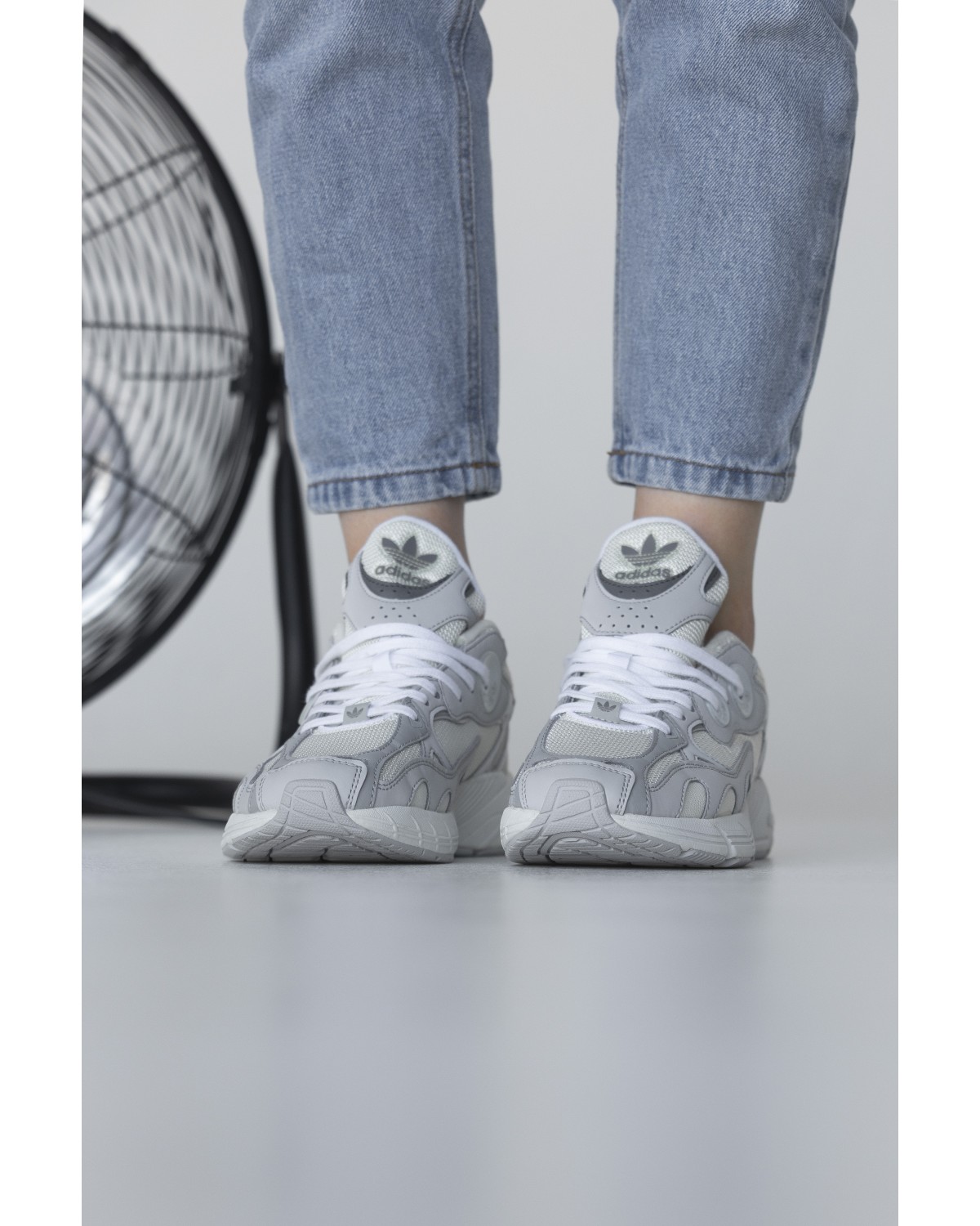 Adidas Astir White/Grey