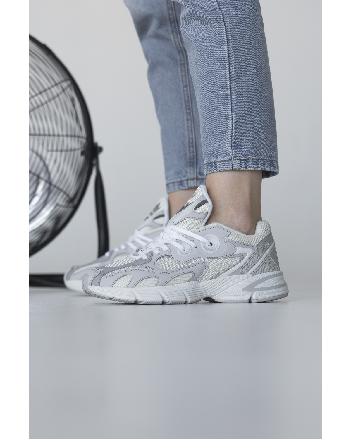 Adidas Astir White/Grey