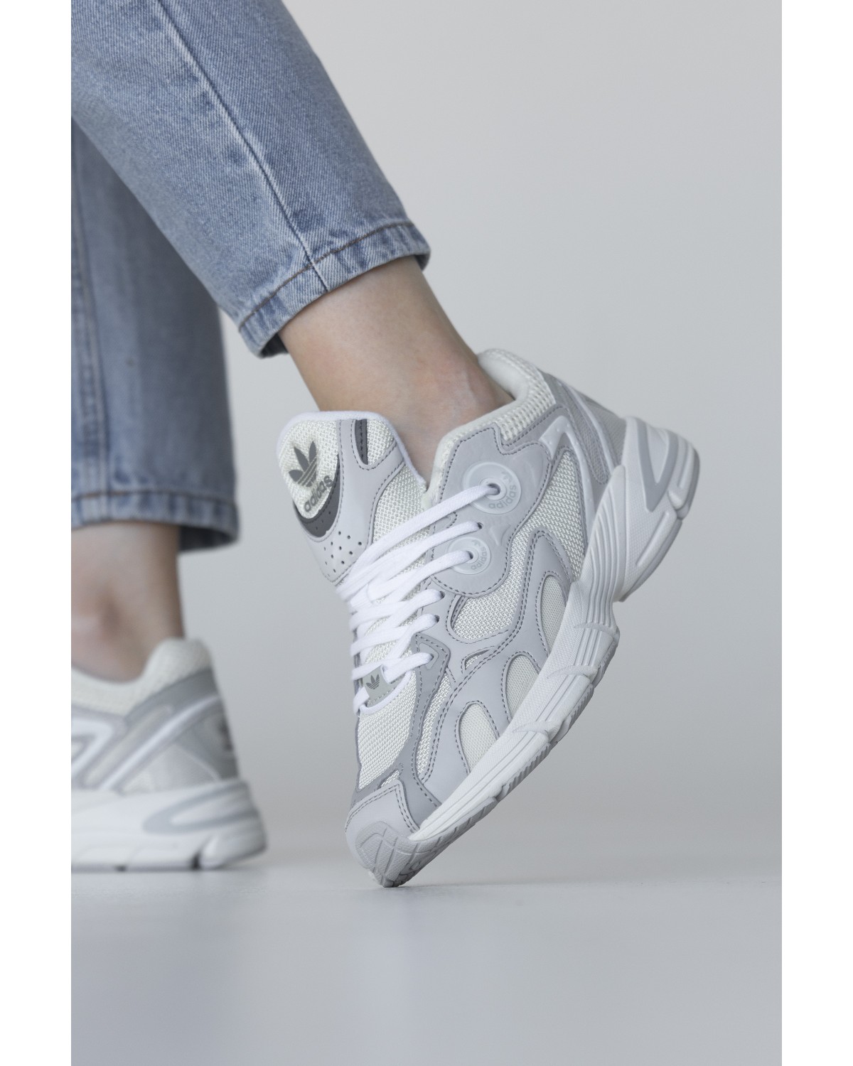 Adidas Astir White/Grey