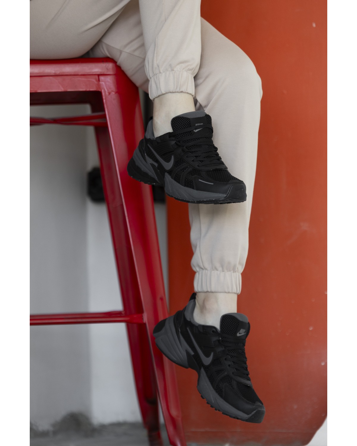 Nike V2K Runtekk Black
