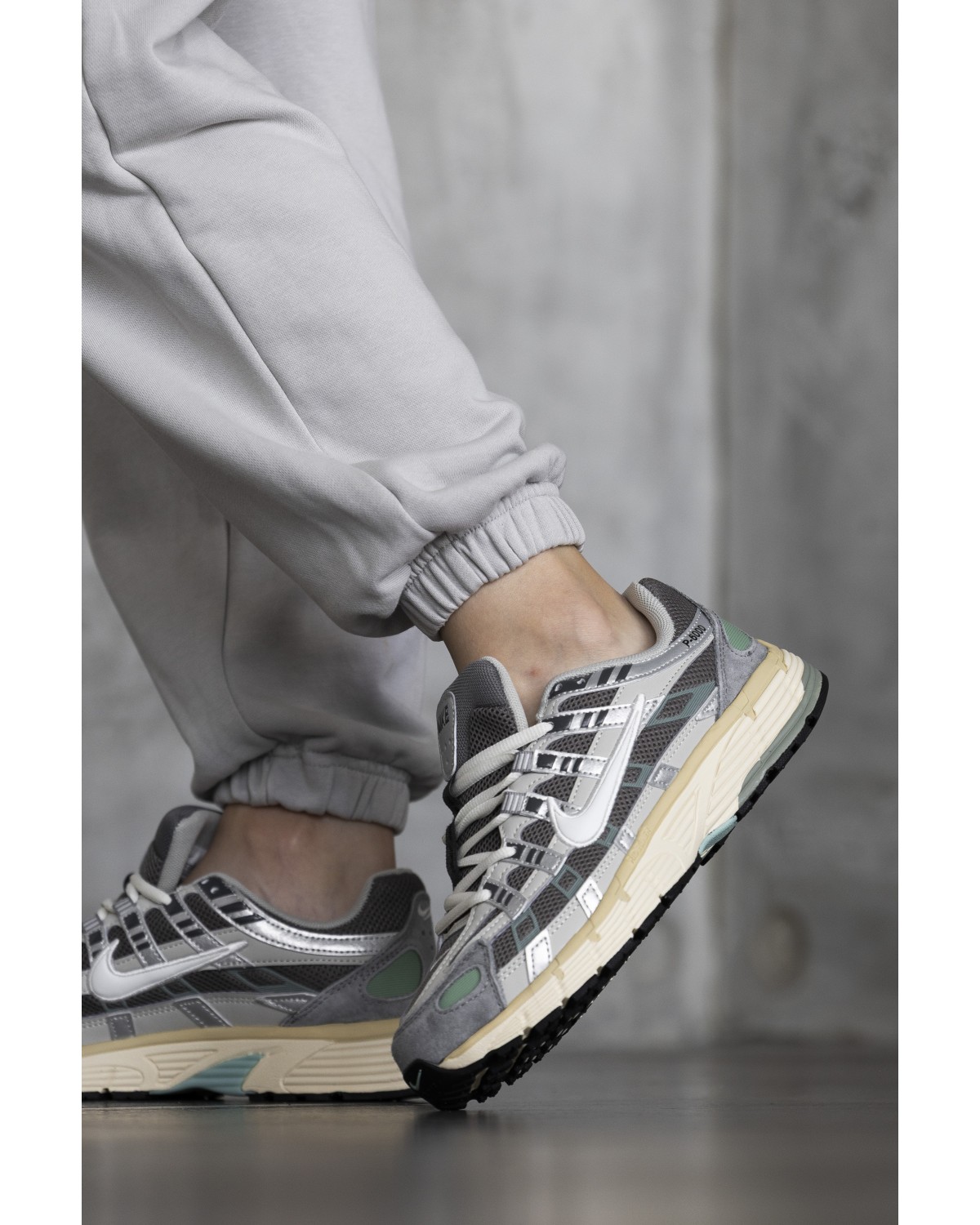 Nike P-6000 Grey Green