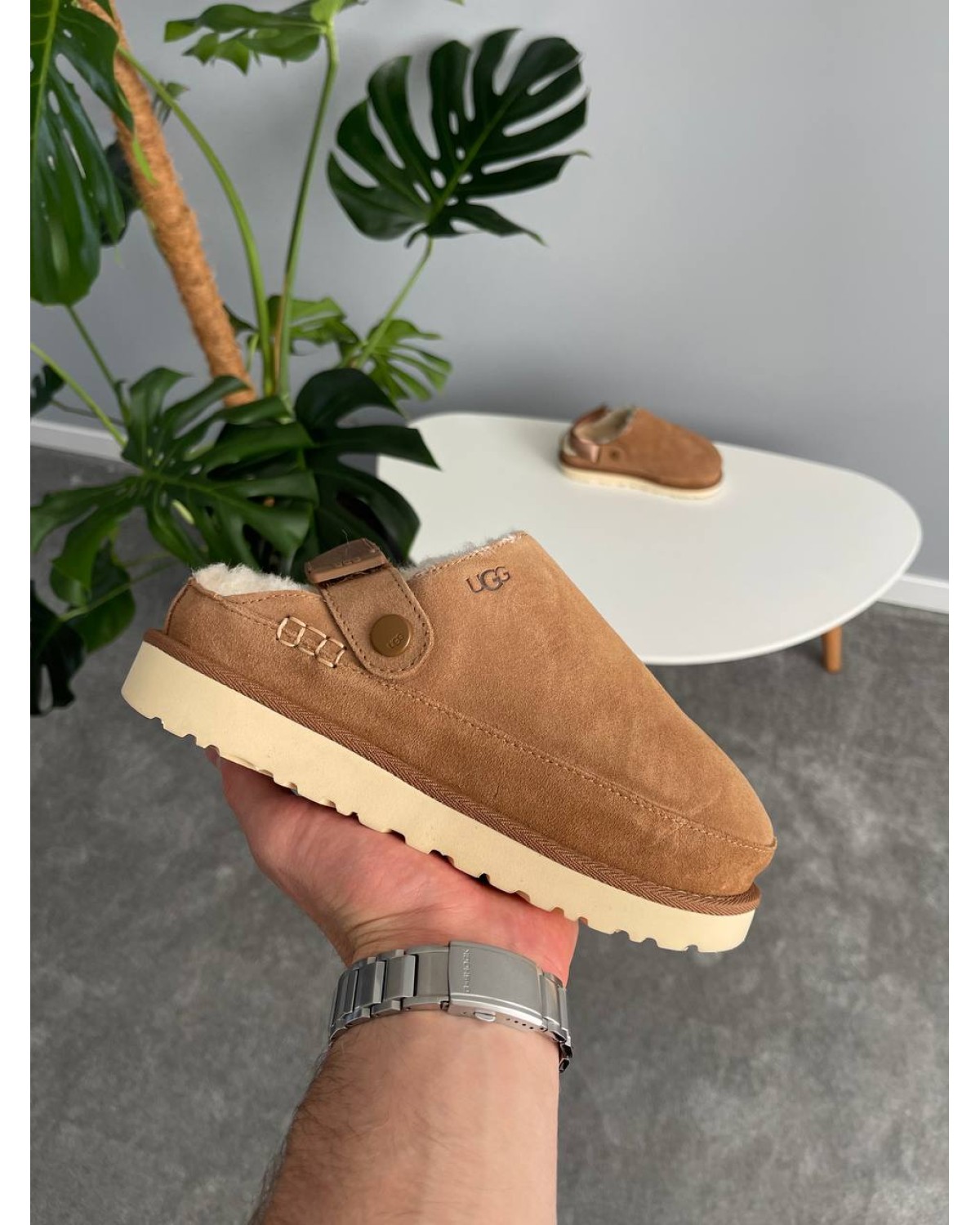 UGG Goldenstar Clog Chestnut