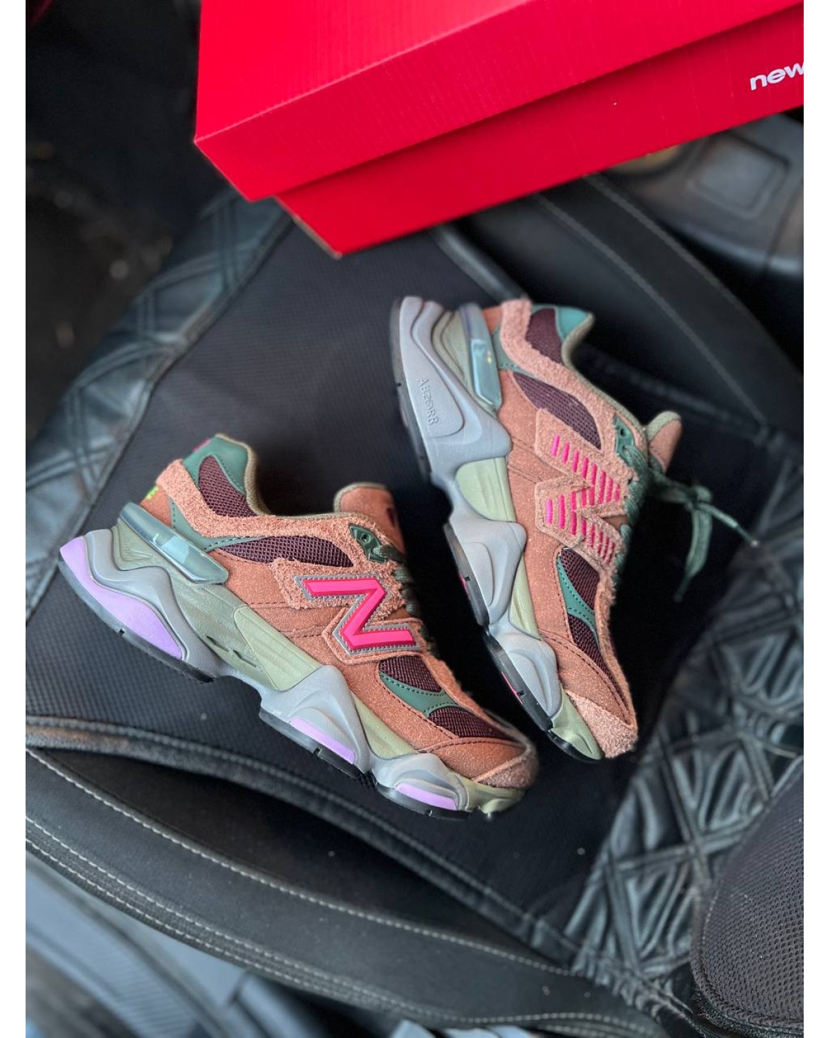 New Balance 9060