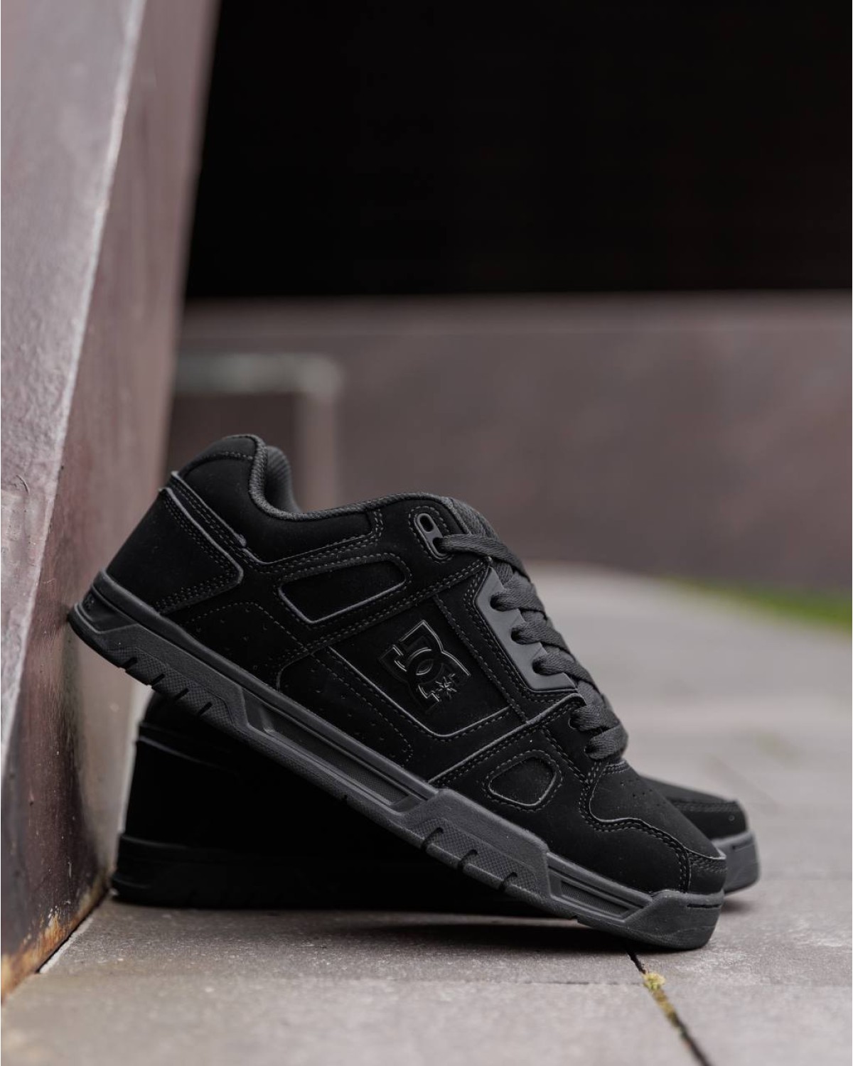 DC Stag Black