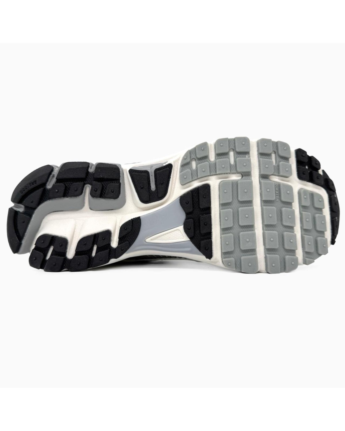 Nike Zoom Vomero 5 Grey