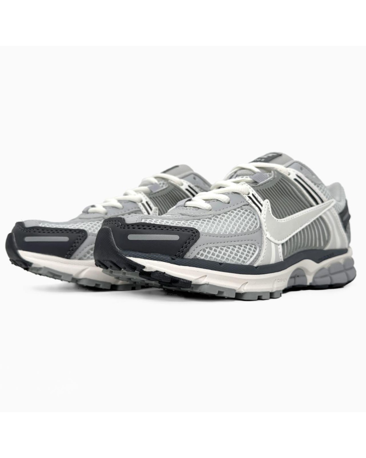 Nike Zoom Vomero 5 Grey