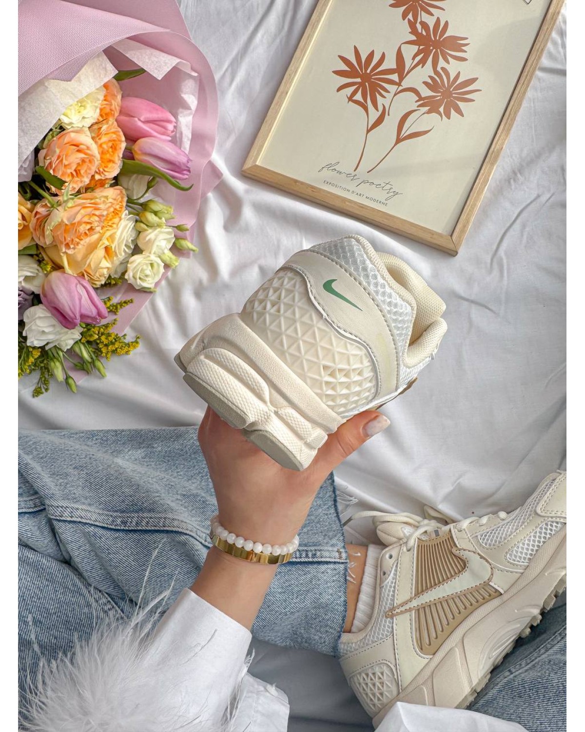 Nike Zoom Vomero 5 Beige