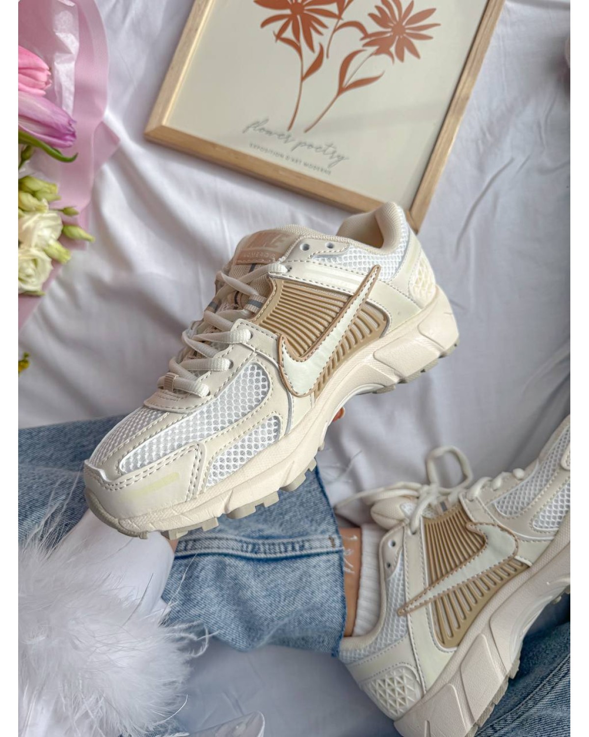Nike Zoom Vomero 5 Beige