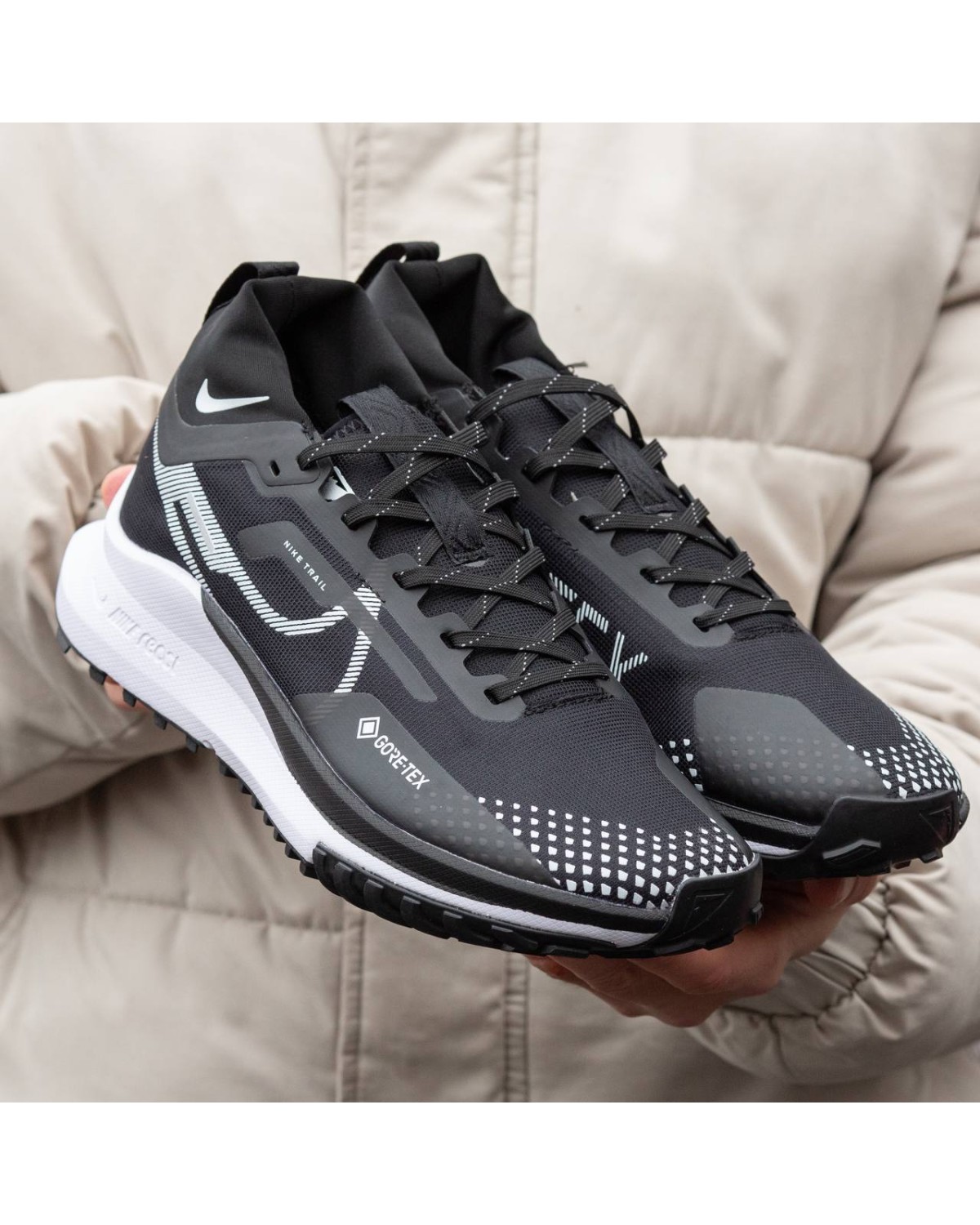 Nike Pegasus Trail 4 Gore-Tex  Black White