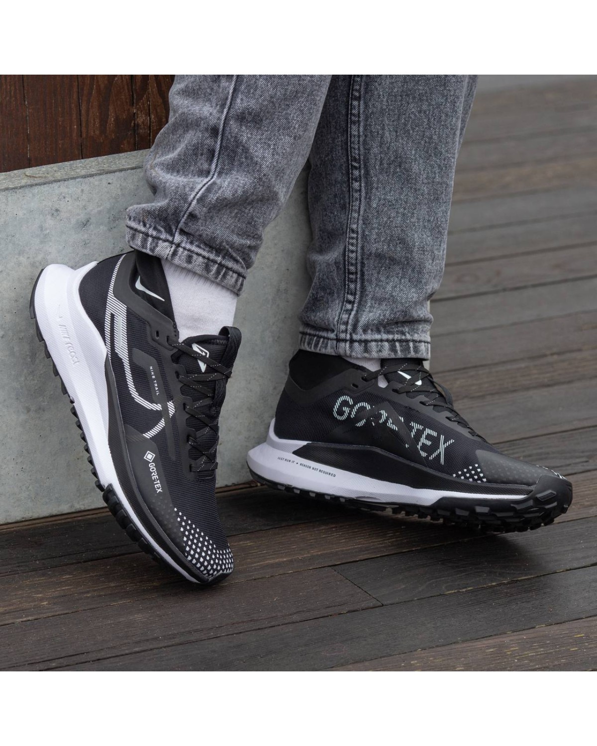 Nike Pegasus Trail 4 Gore-Tex  Black White