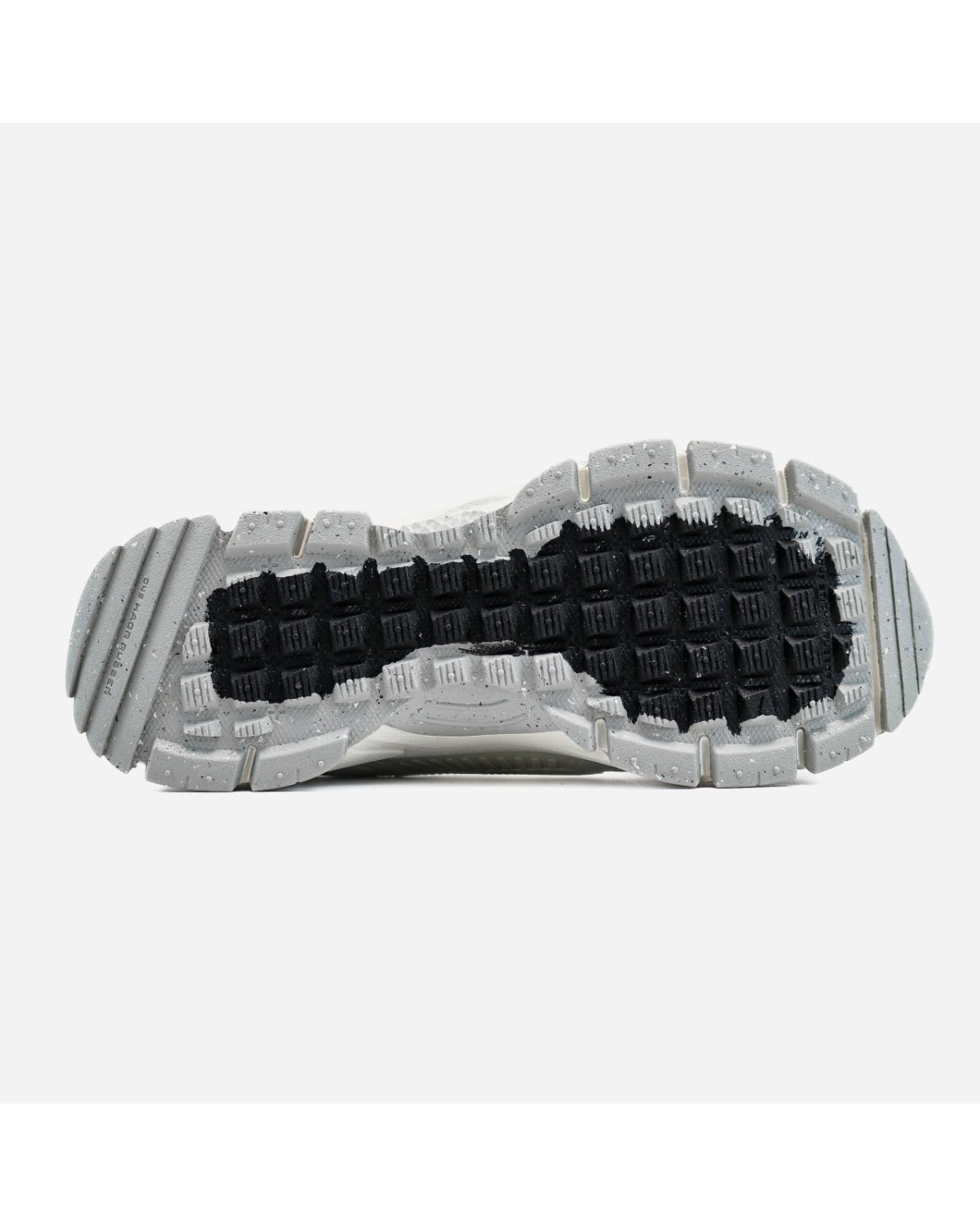 Nike Vomero Roam White Beige