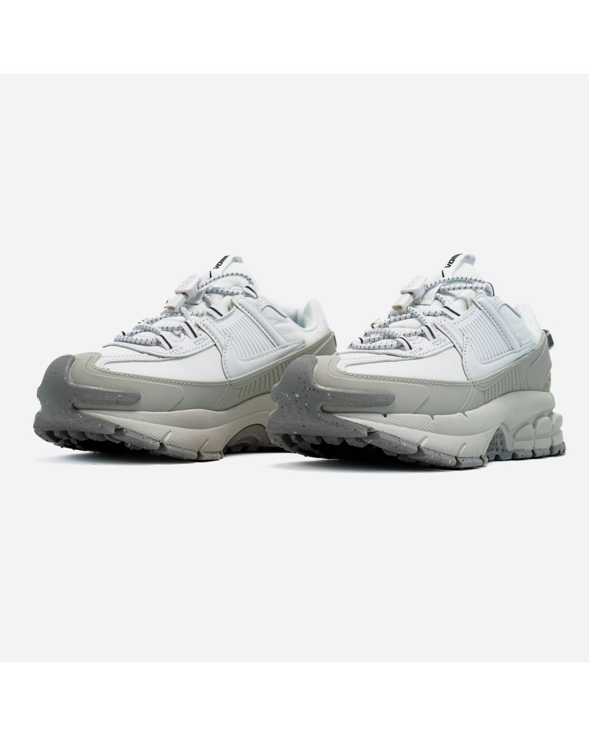 Nike Vomero Roam White Beige