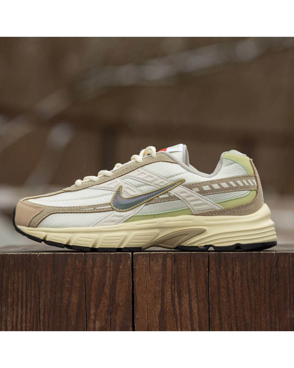 Nike Initiator Beige Green