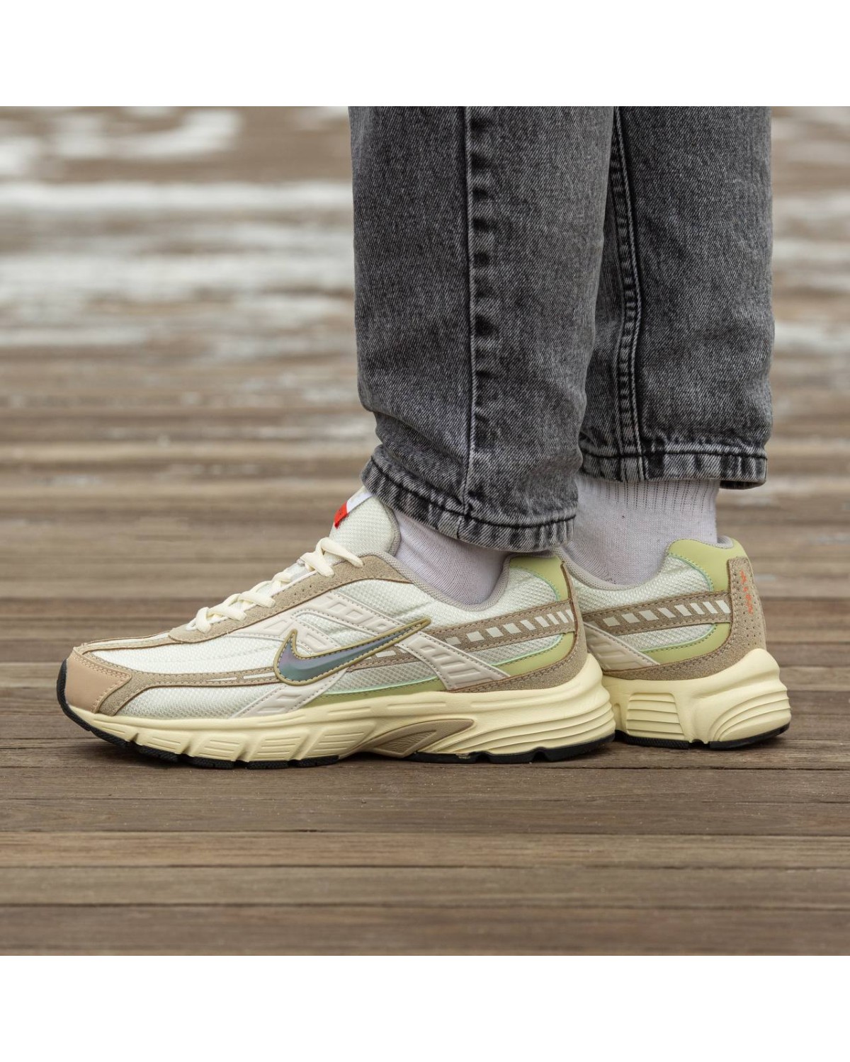 Nike Initiator Beige Green