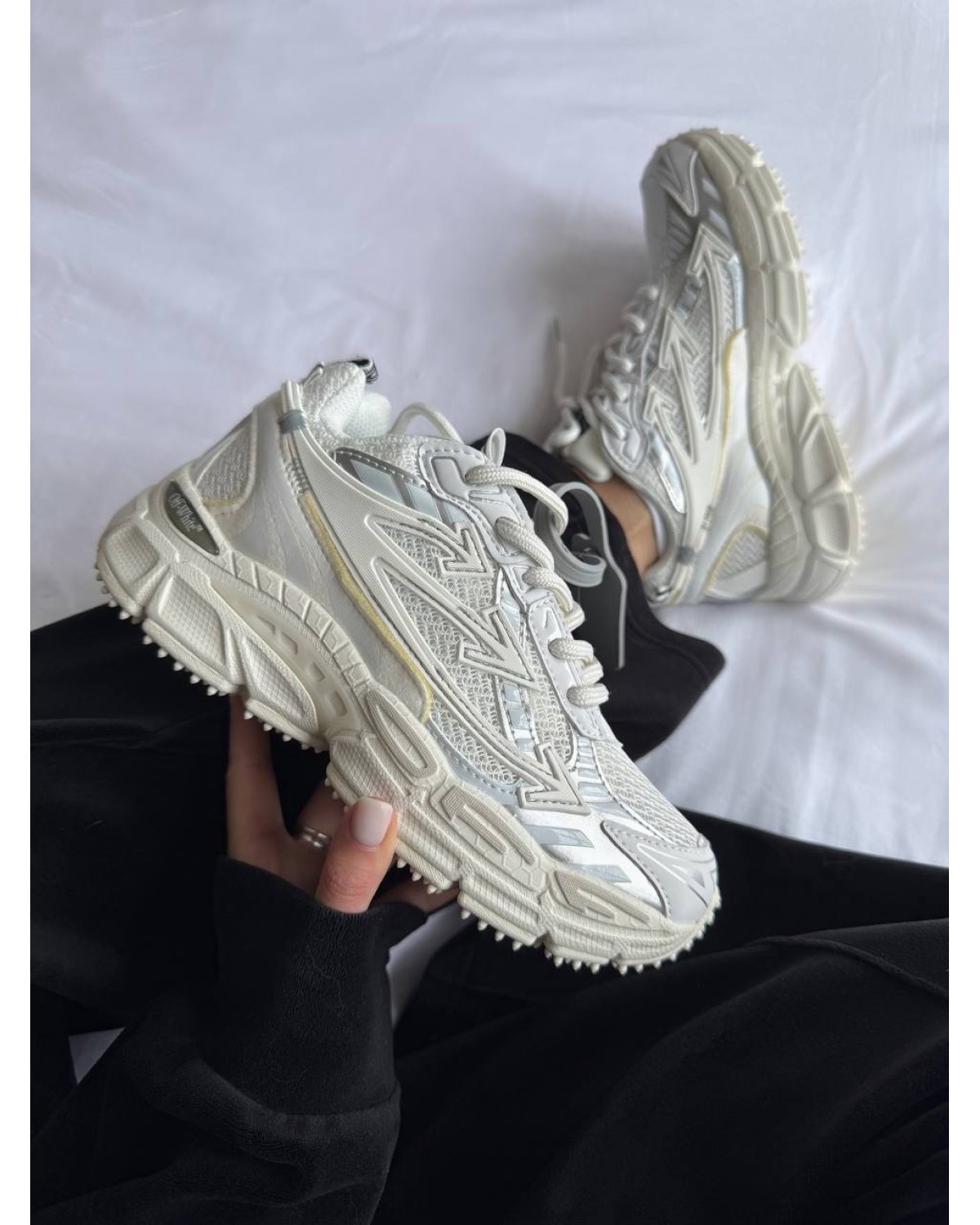Off-White Be Right Back White