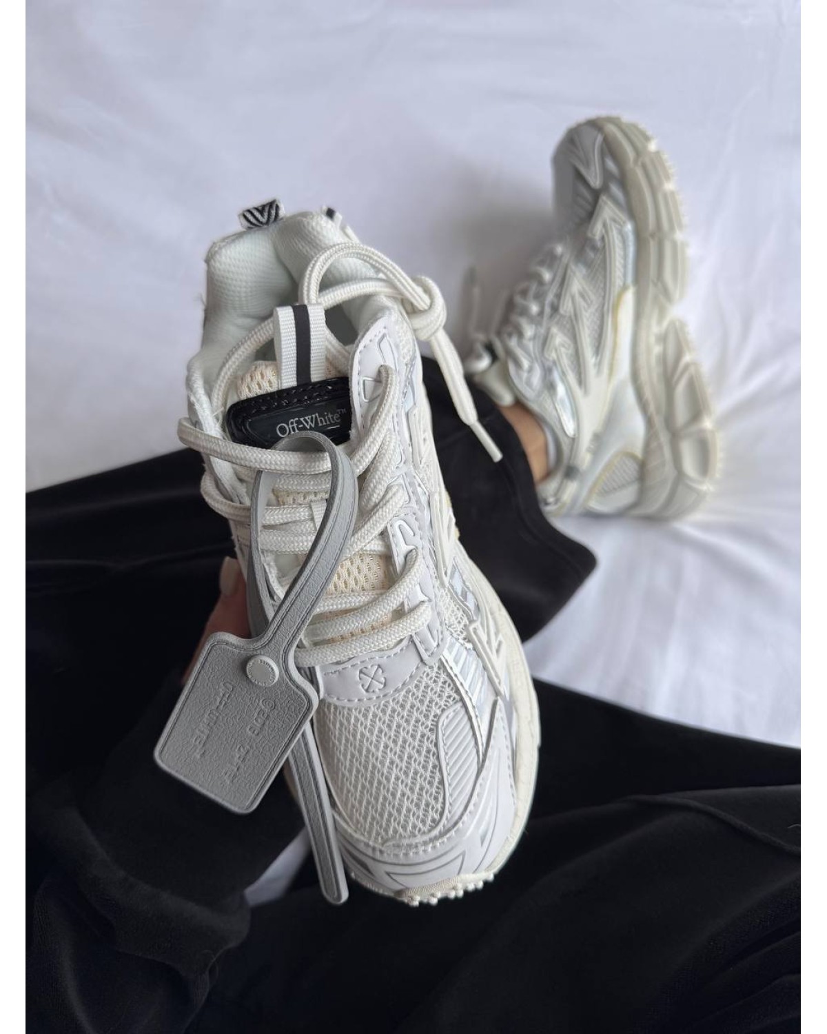 Off-White Be Right Back White