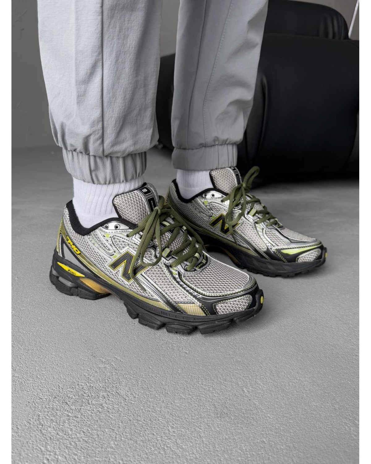 New Balance 740 Silver/Yelow/Black
