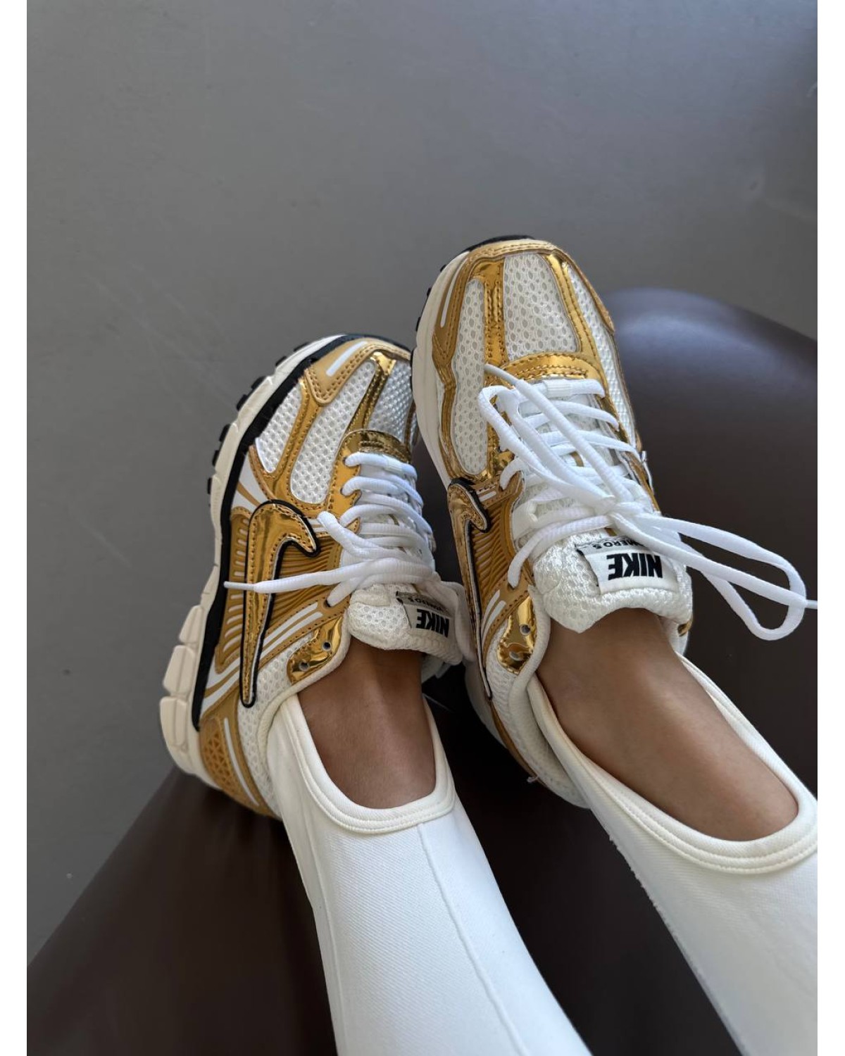 Nike Vomero 5 Metallic Gold