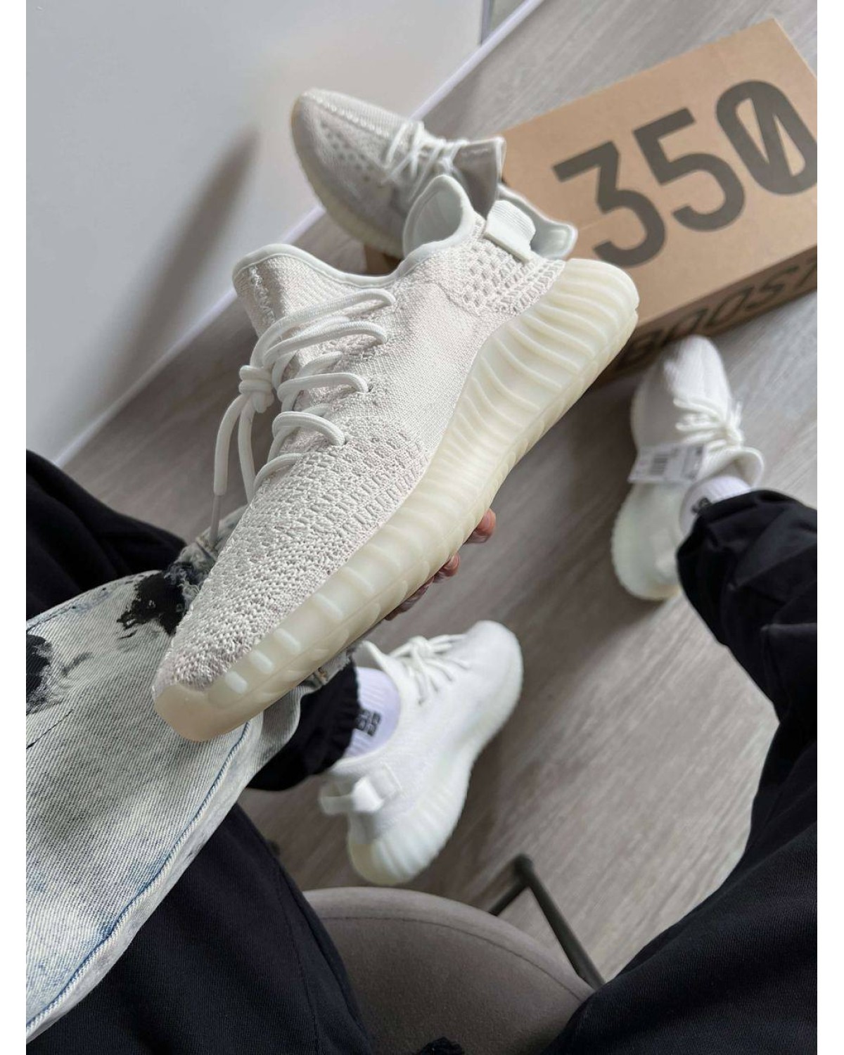 Adidas Yeezy Boost 350 V2 Bone