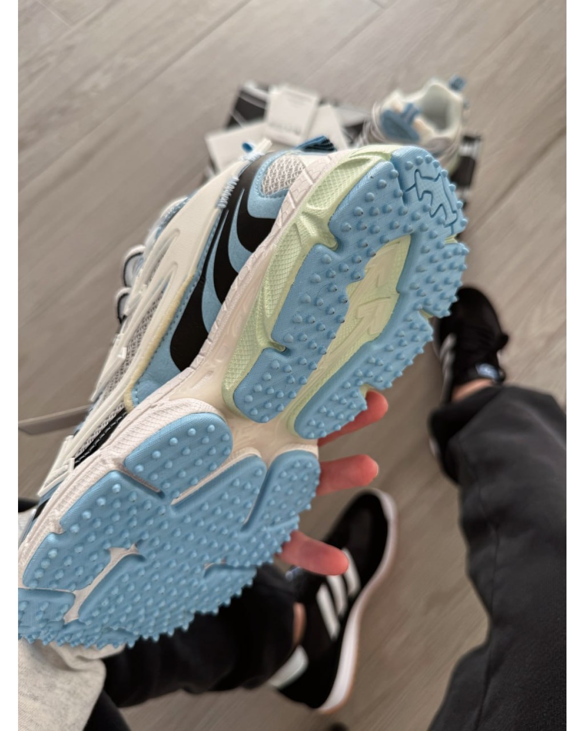 Off-White White & Blue Be Right Back Sneakers