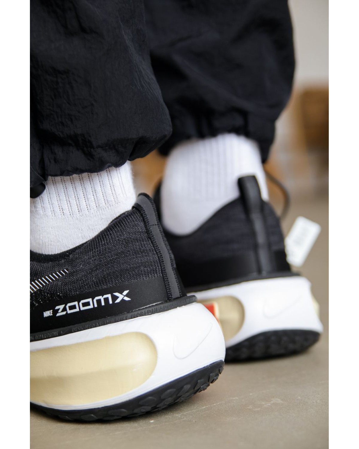 Nike ZoomX Invincible Run Flyknit 3 Black/White/Ref