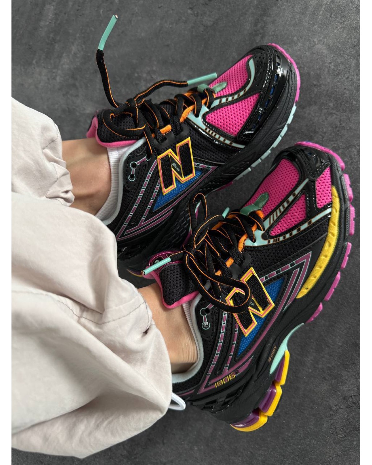 New Balance 1906 Black/Multicolor